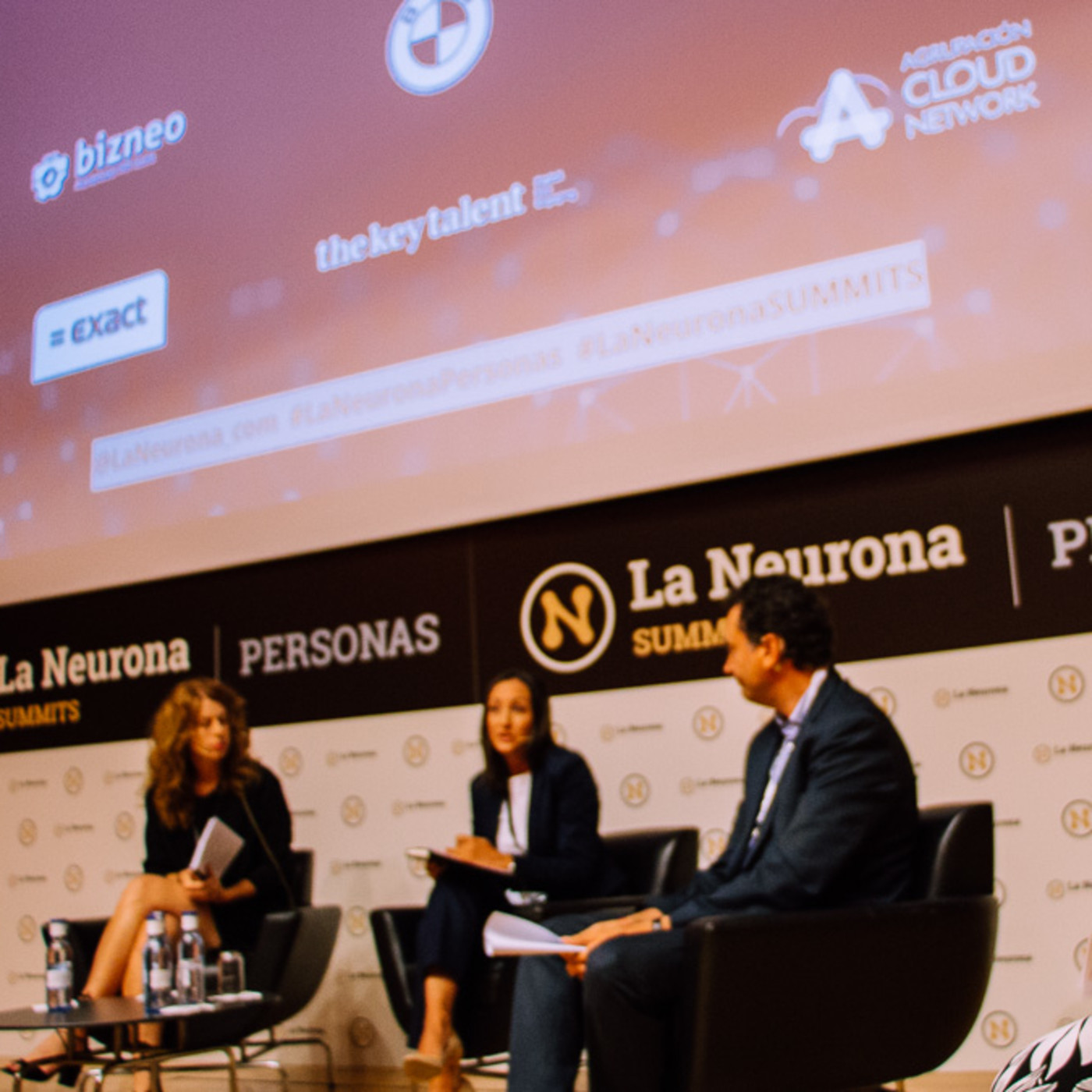PANELES EXPERTOS LA NEURONA SUMMITS