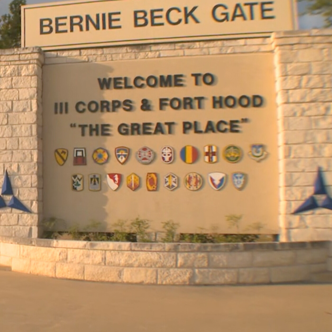 96.2. La misteriosa base militar de Fort Hood episode artwork
