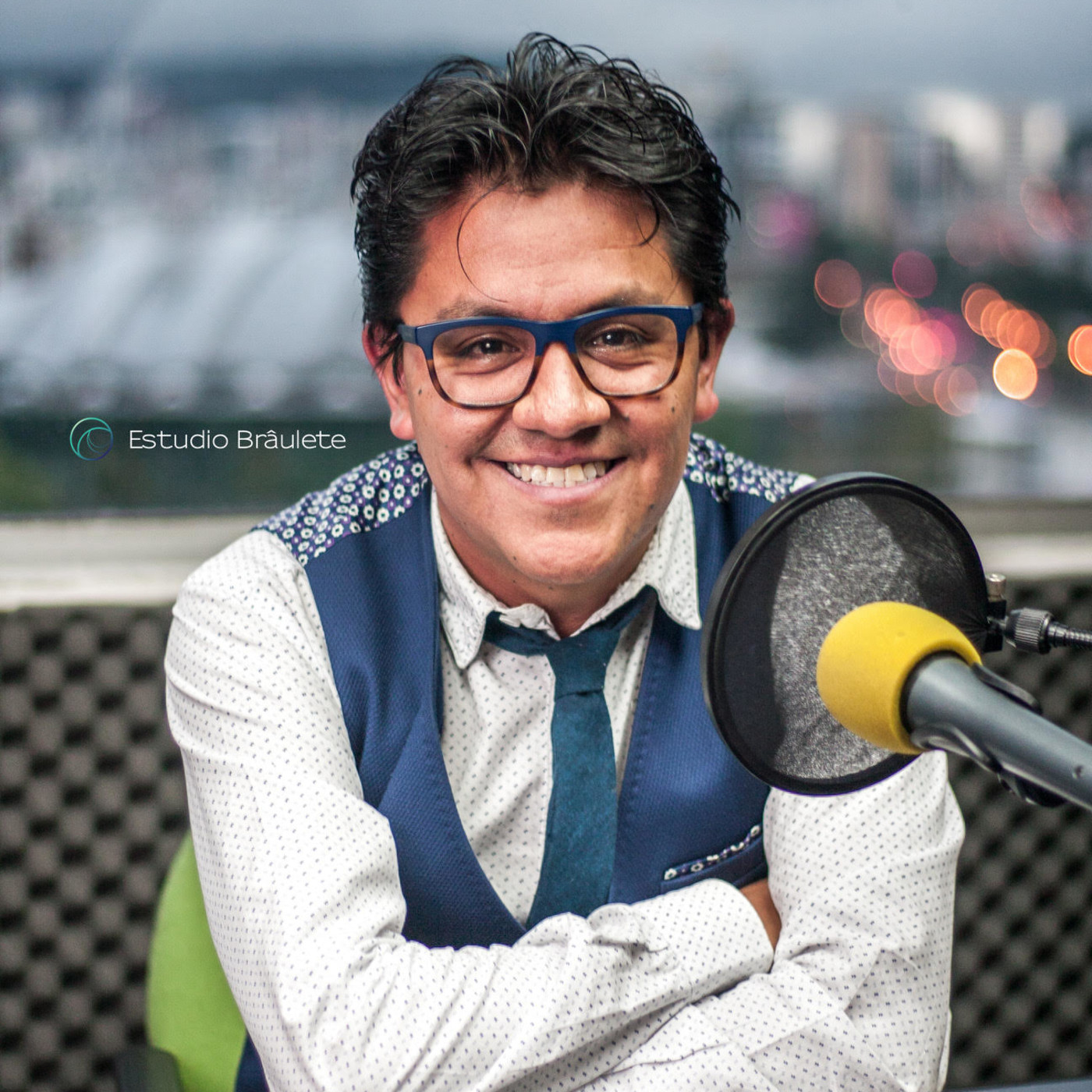 Luis Miguel Baldeón - De Frente y De Perfil episode artwork