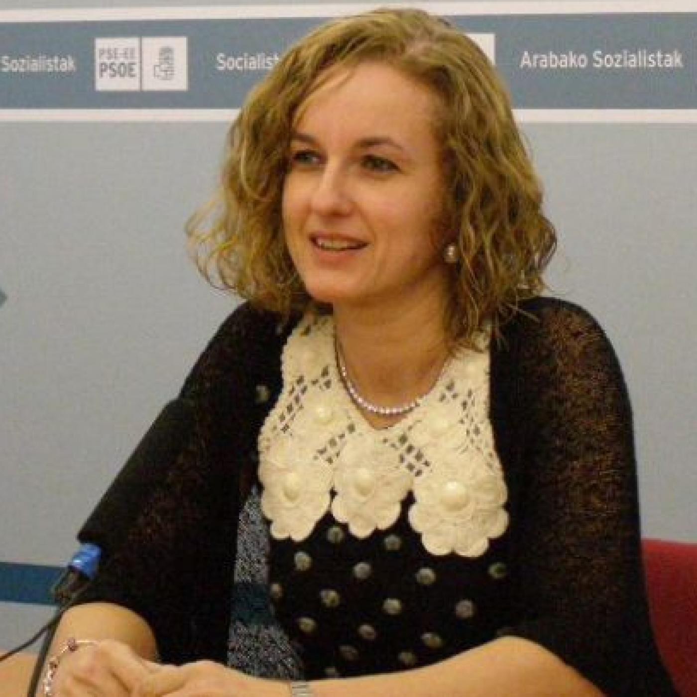 Entrevista a Cristina González, Secretaria General del PSE alavés, en Gabon de Onda Vasca.