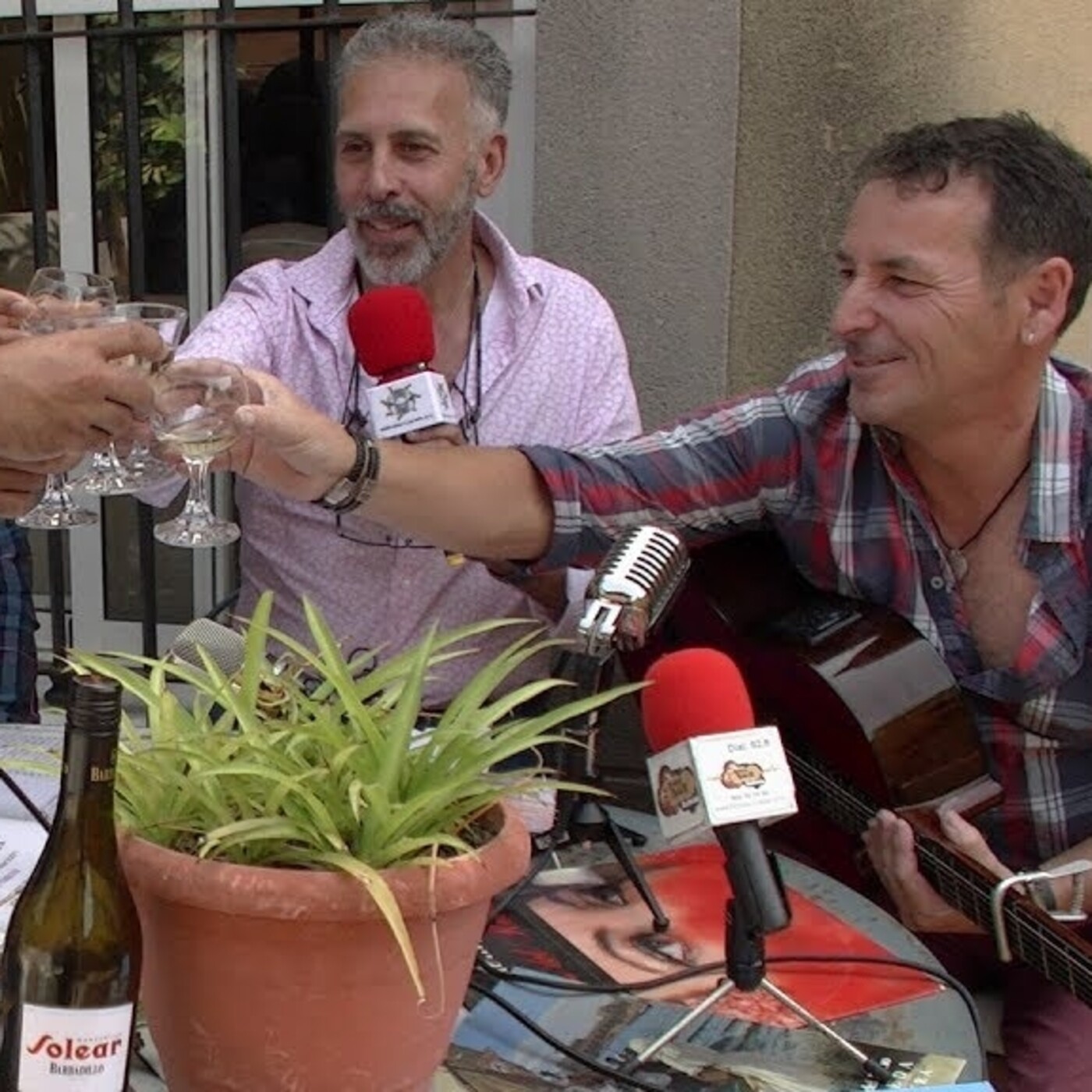 CANTANTES ENTREVISTAS
