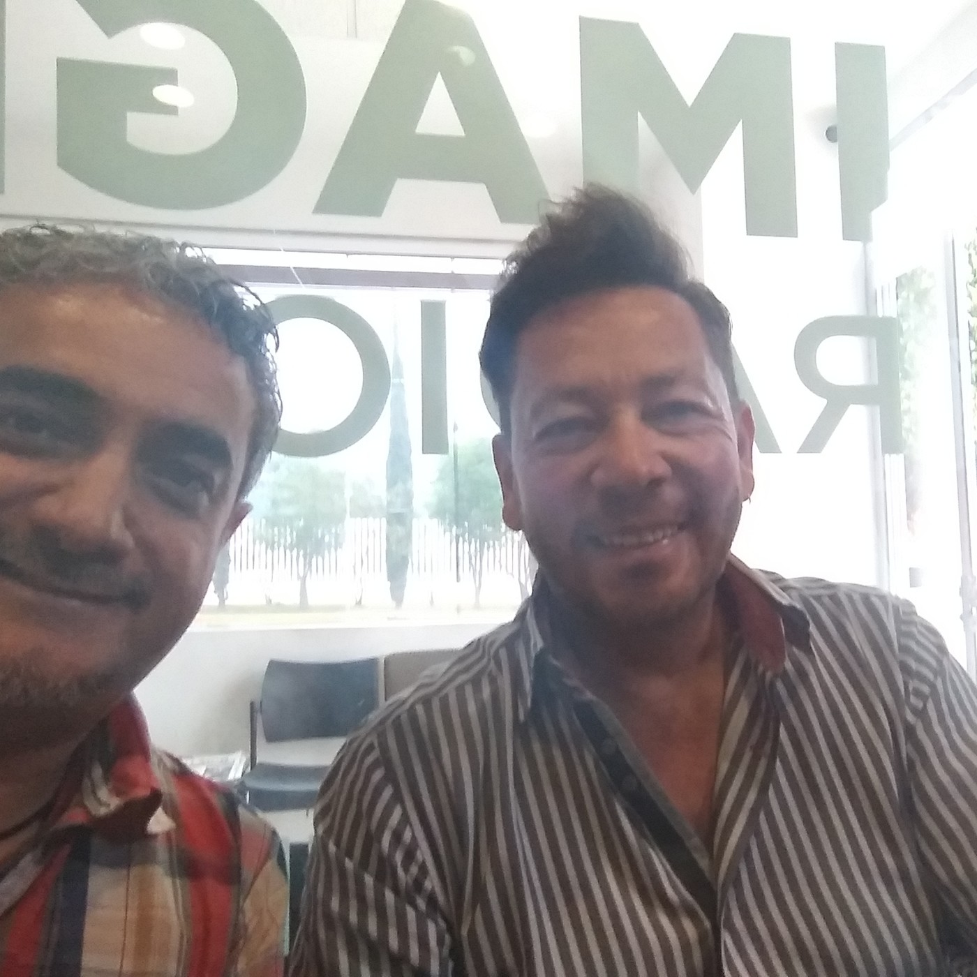 MÁS 25 HACIENDO RADIO - AUDIOLIBRO