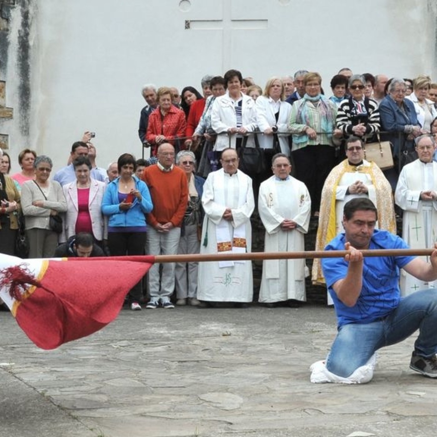 Carlos Miranda: 'A Romaxe das Cruces é unha expresión moi fermosa do cariño da xente á Virxe' episode artwork