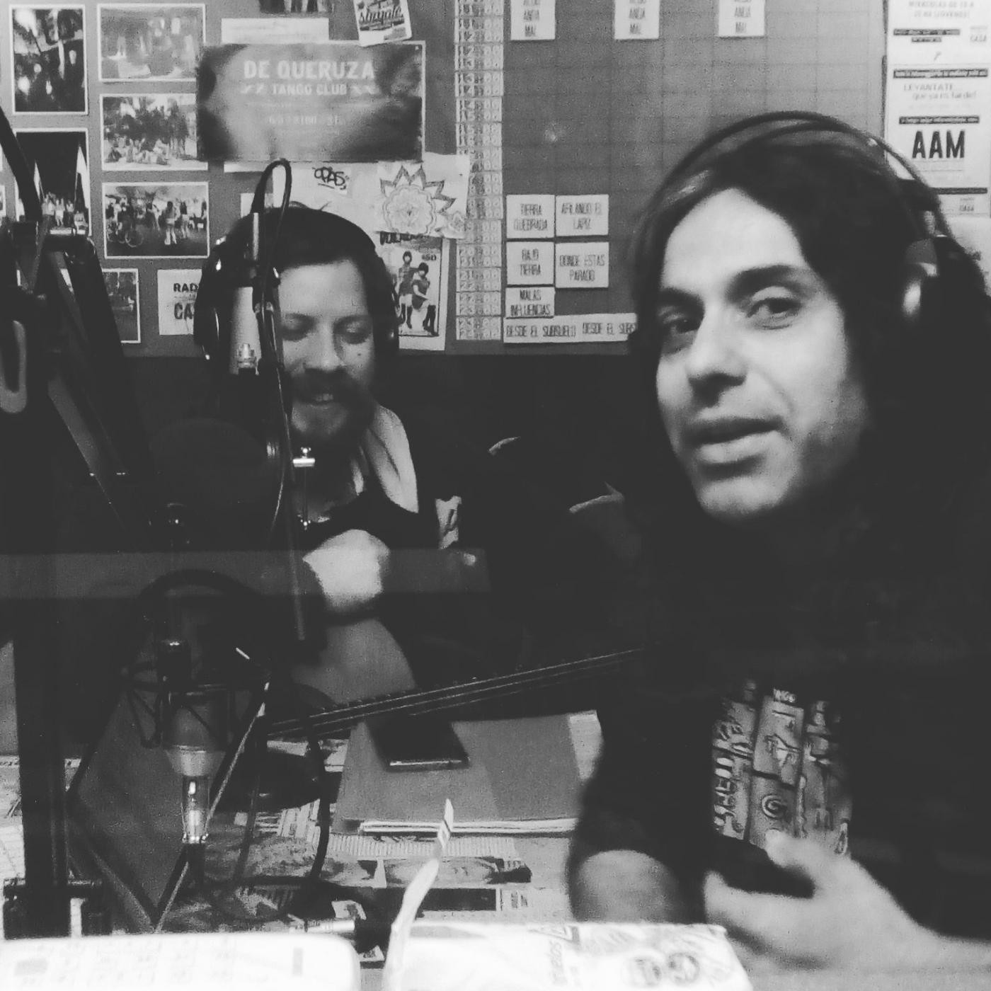Algo anda Mal (FM 87.7 o radiolacasa.com.ar)