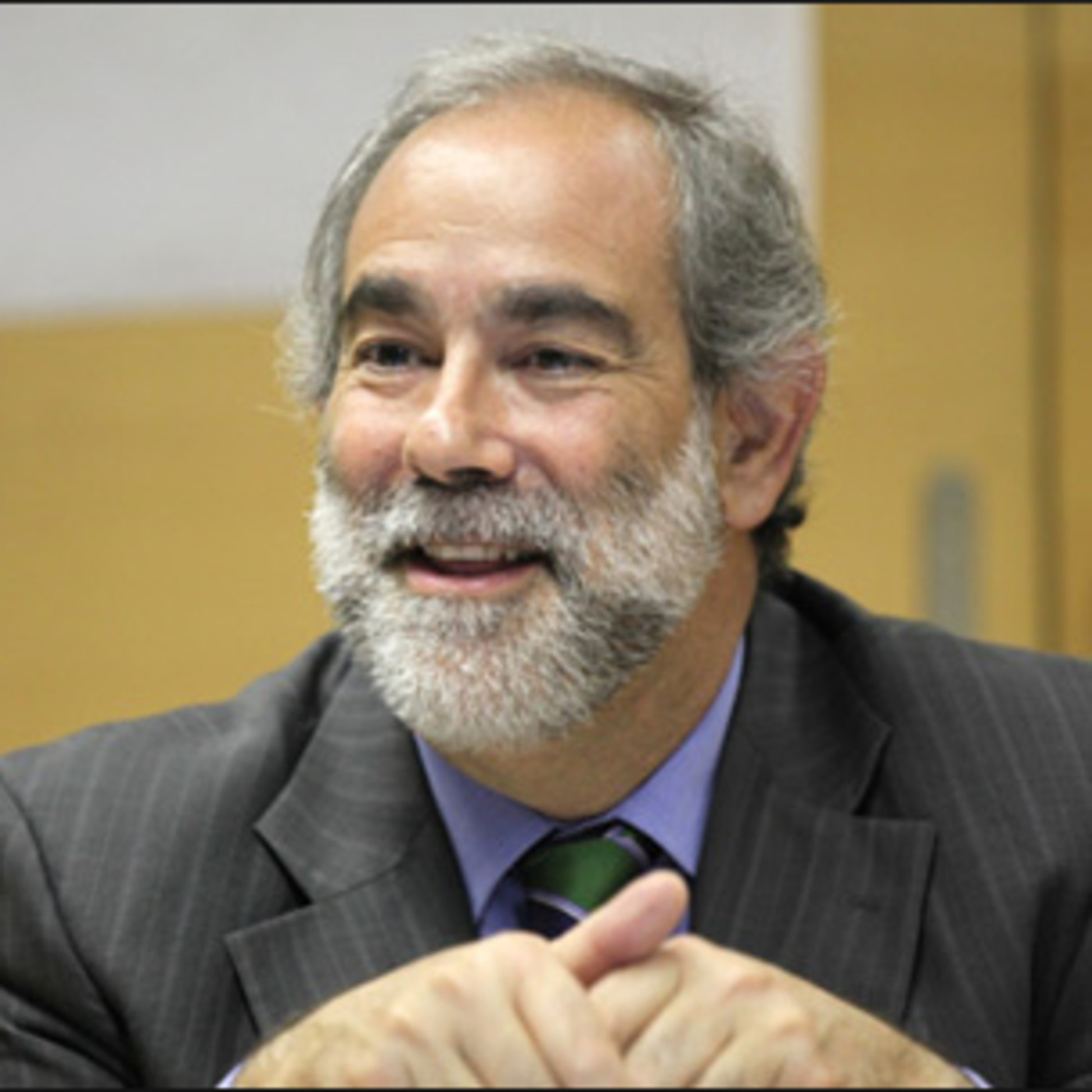 José L. Andavert: "La traducción es la espina dorsal de la obra bíblica"