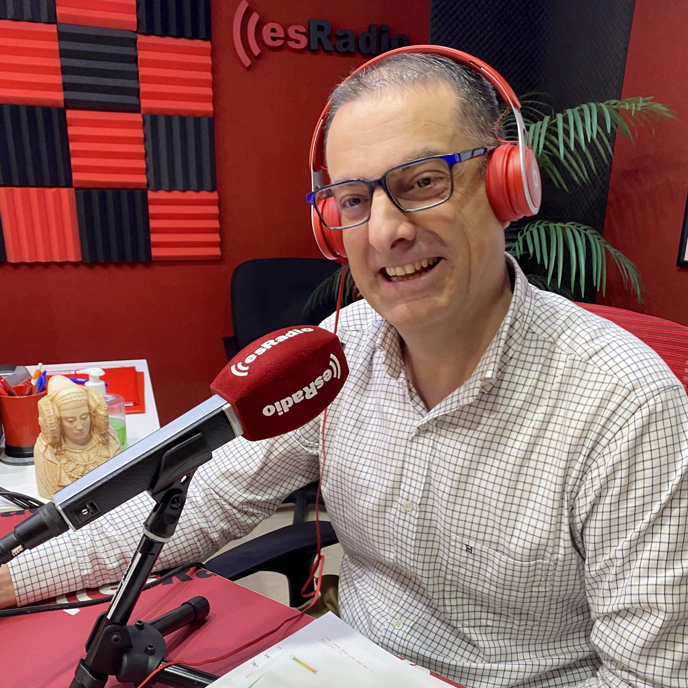 ''Elche lidera la instalación de placas fotovoltaicas en la CV''. episode artwork