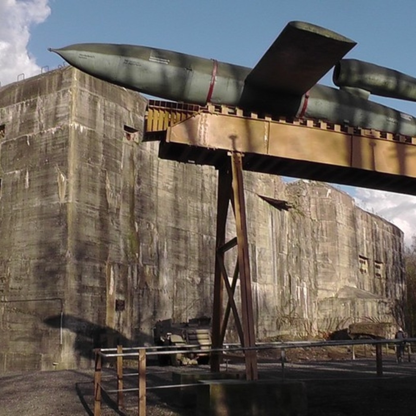 Bases secretas nazis: 4- Kraftwerk Nord West episode artwork