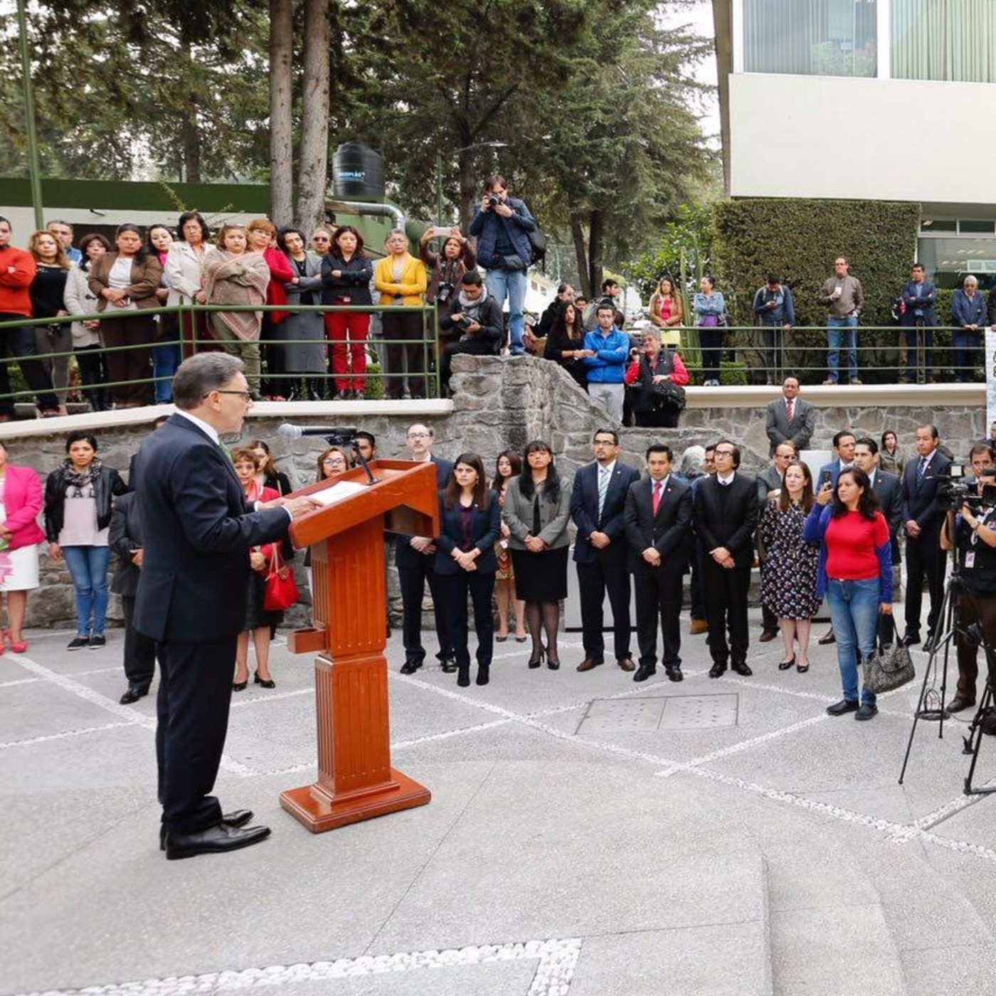 Prensa de Universitios activistas del E.M.