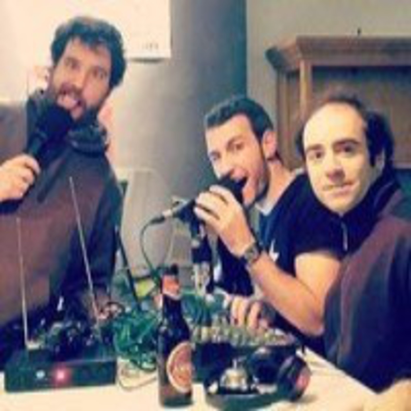 Estrellados Radio Bar