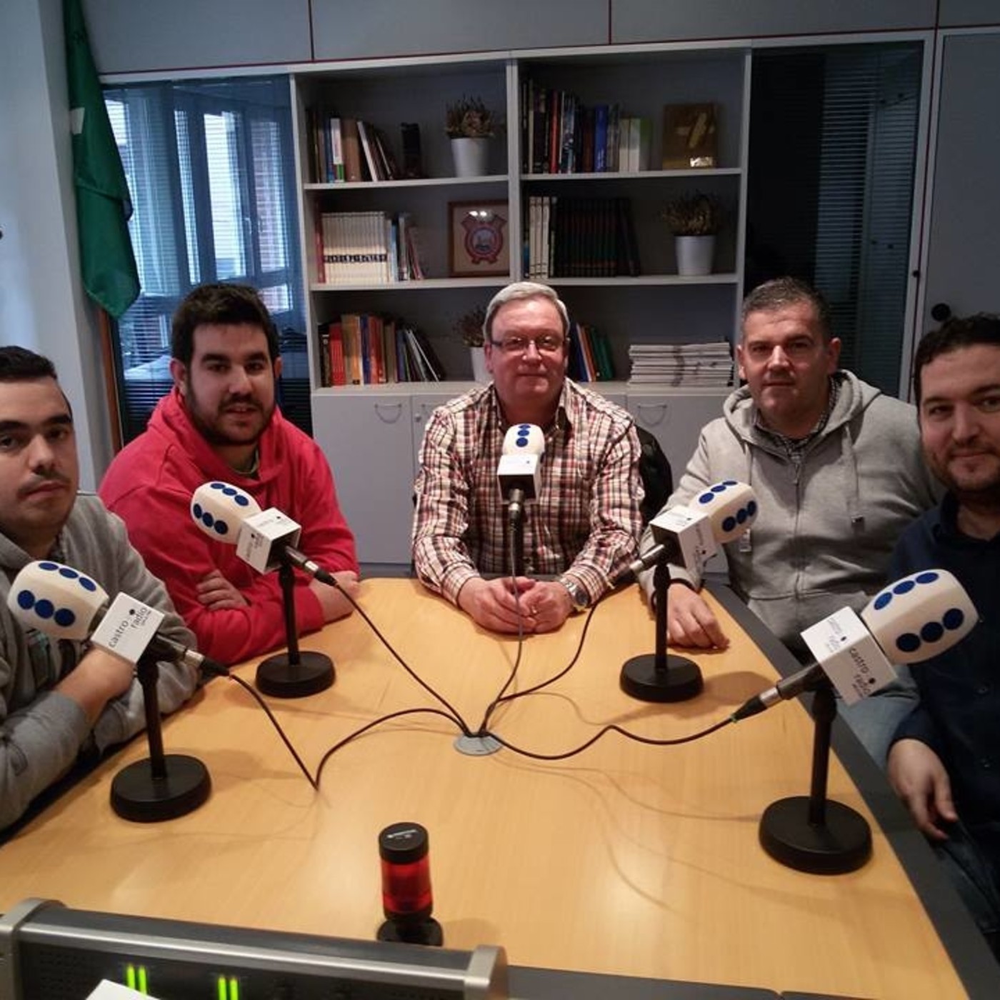 Tertulia de Peñas castreñas sobre el Carnaval 2017 que arranca mañana episode artwork