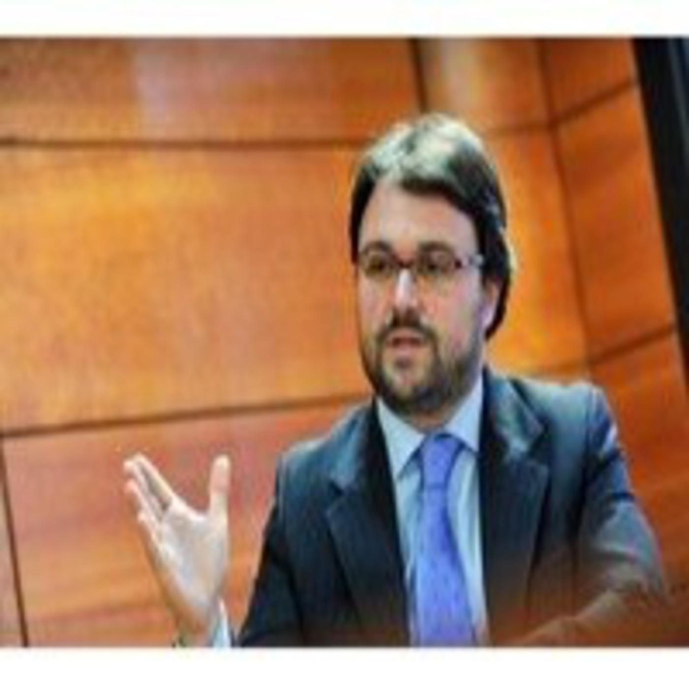 Asier Antona analiza la actualidad del partido y, en especial, el caso Bárcenas episode artwork