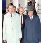 Oliver Stone: La historia no contada de EEUU 08 - Reagan, Gorbachov y el tercer mundo: el ascenso de la derecha (Docufil