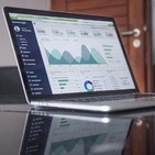 Desarrollo de aplicaciones de gestión con herramientas web vs escritorio, y WebAssembly…