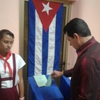 Los tuneros dando el Sí en una fiesta de democracia