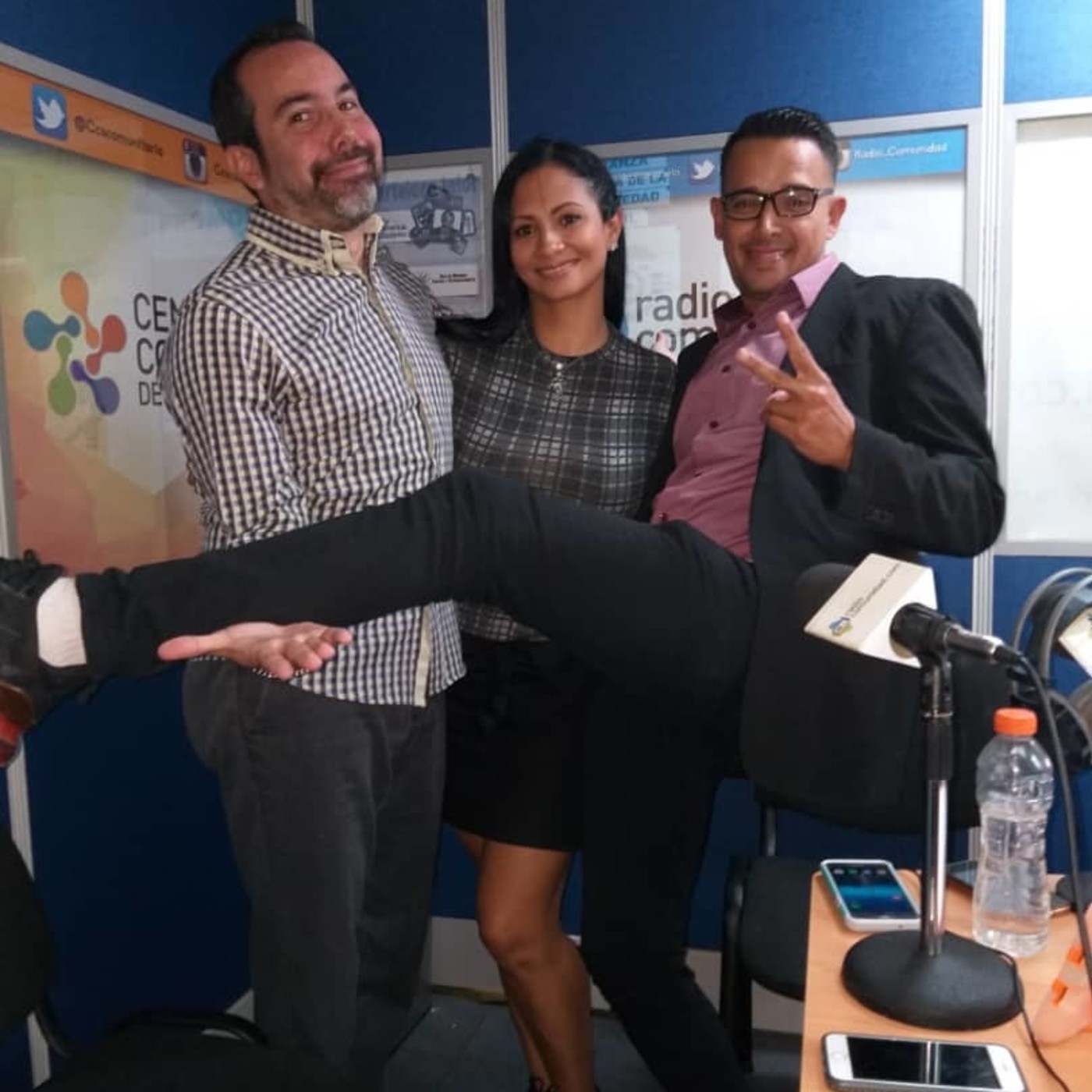 3 Son Actitud Radio Comunidad