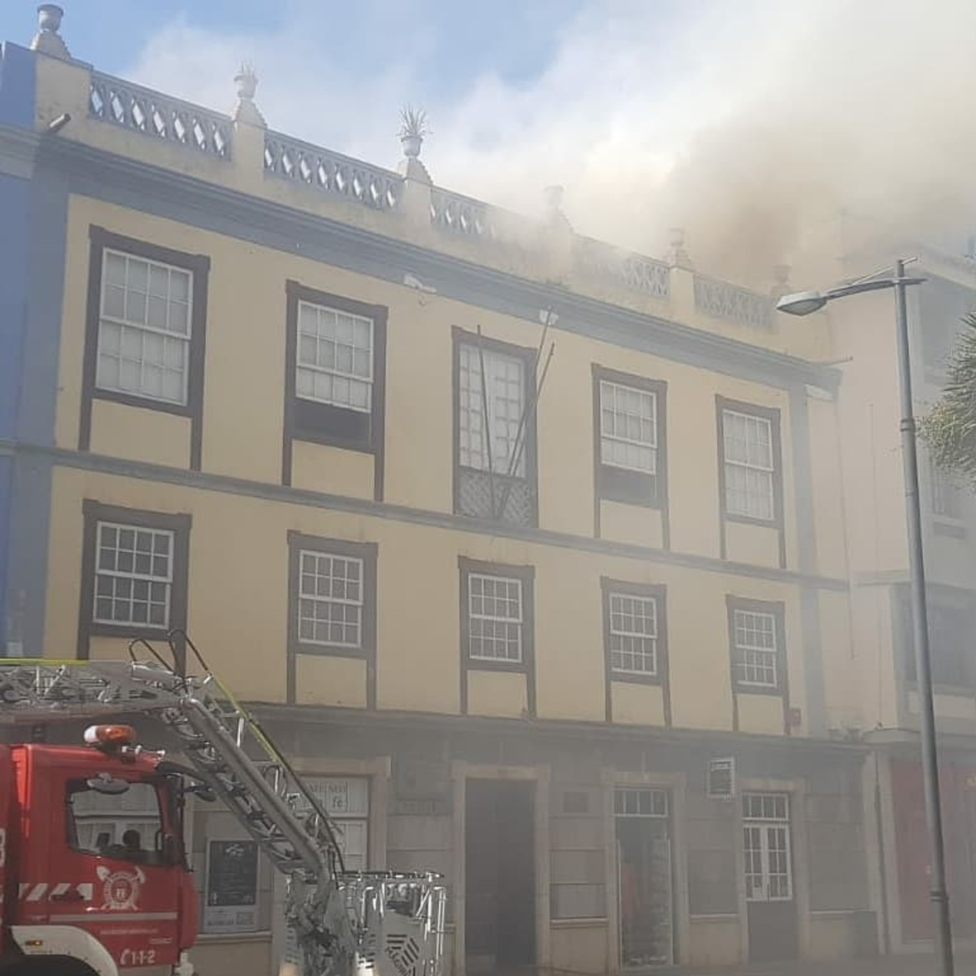 Santiago Pérez asegura que el incendio no daño la estructura del Ateneo