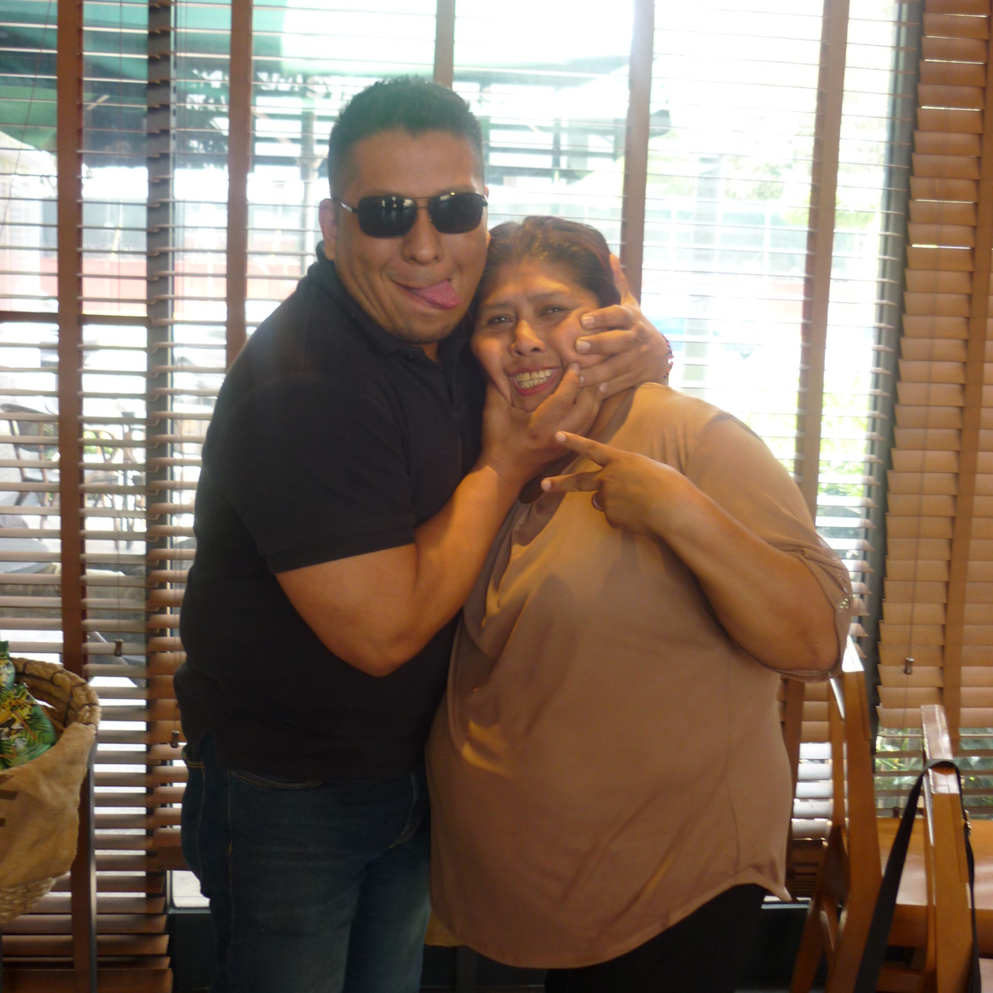 Para toda la banda con Eve la Romantika