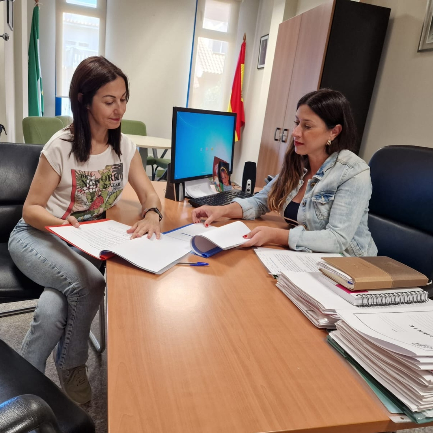 El alcalde escribe una carta a familias de estudiantes de la ESO sobre uso excesivo de Internet en los jóvenes episode artwork