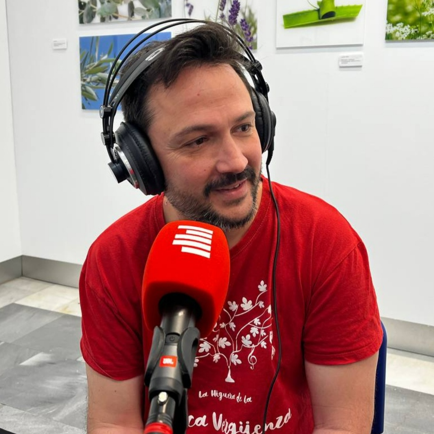 Entrevista a Norberto Samper, director de 'La Higüera de la Poca Vergüenza' episode artwork
