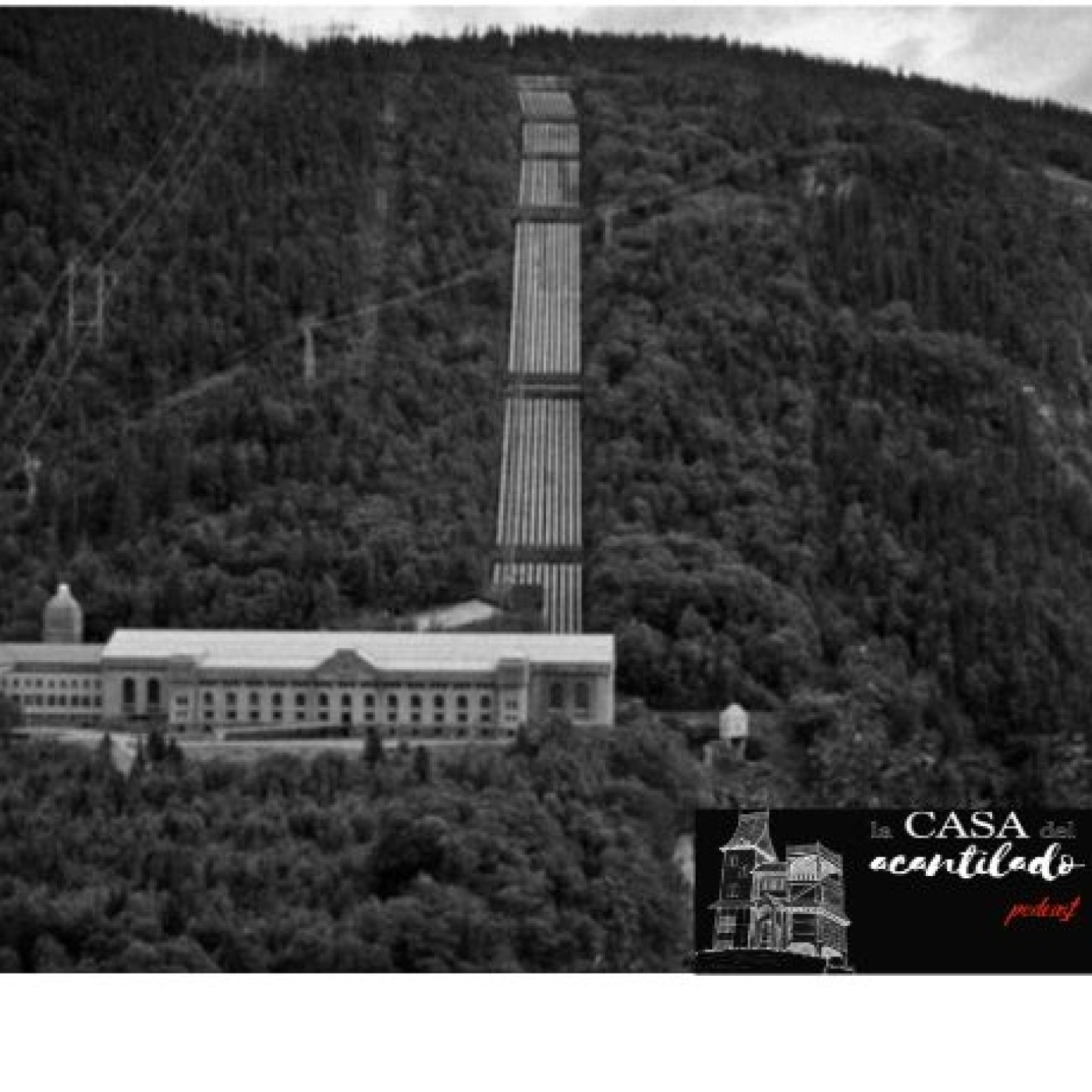 LA CASA DEL ACANTILADO