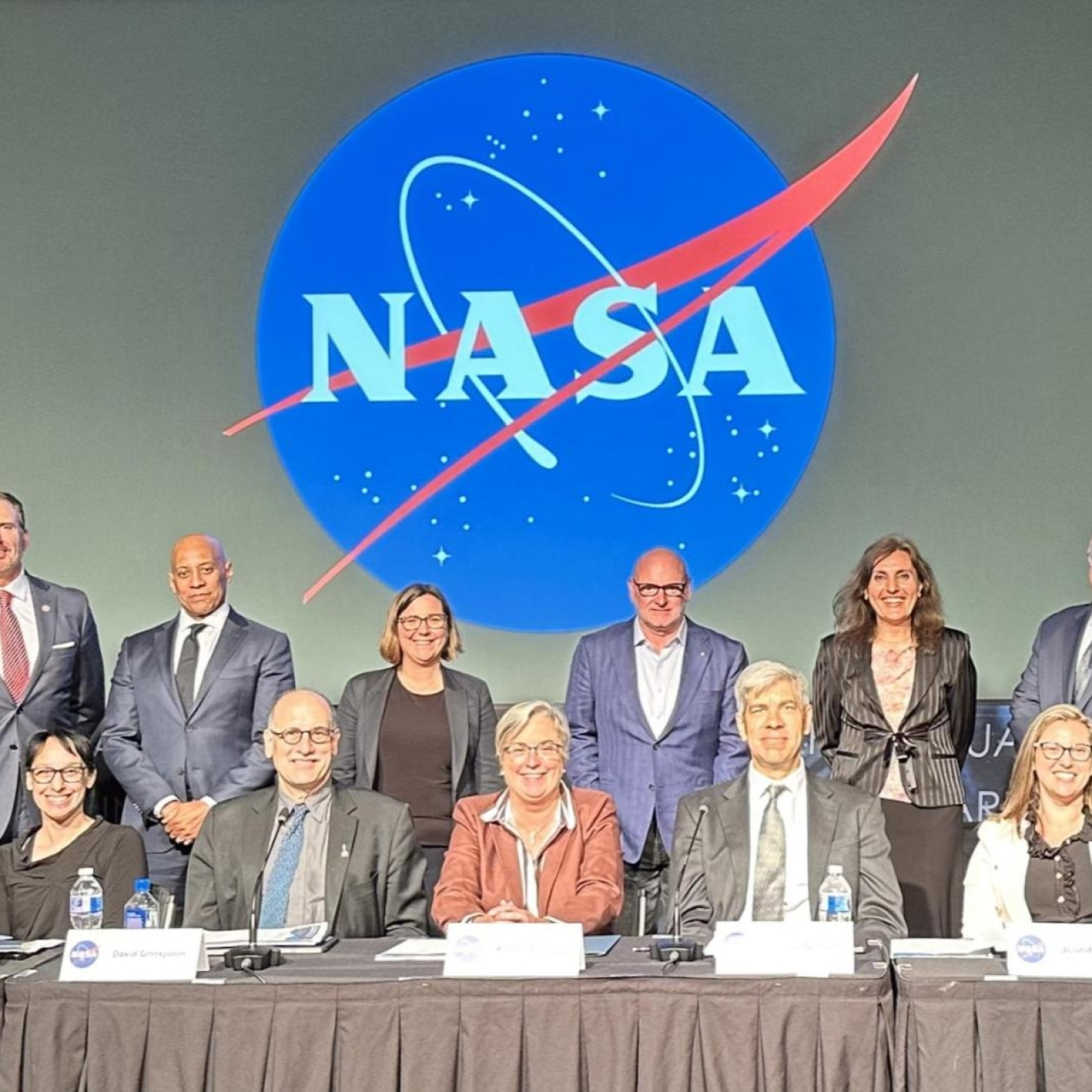 1316 - Felicitación solsticio 21 de diciembre de 2024 - Informe NASA UAP - Informe COMETA - En redifusión - Episodio exclusivo para mecenas