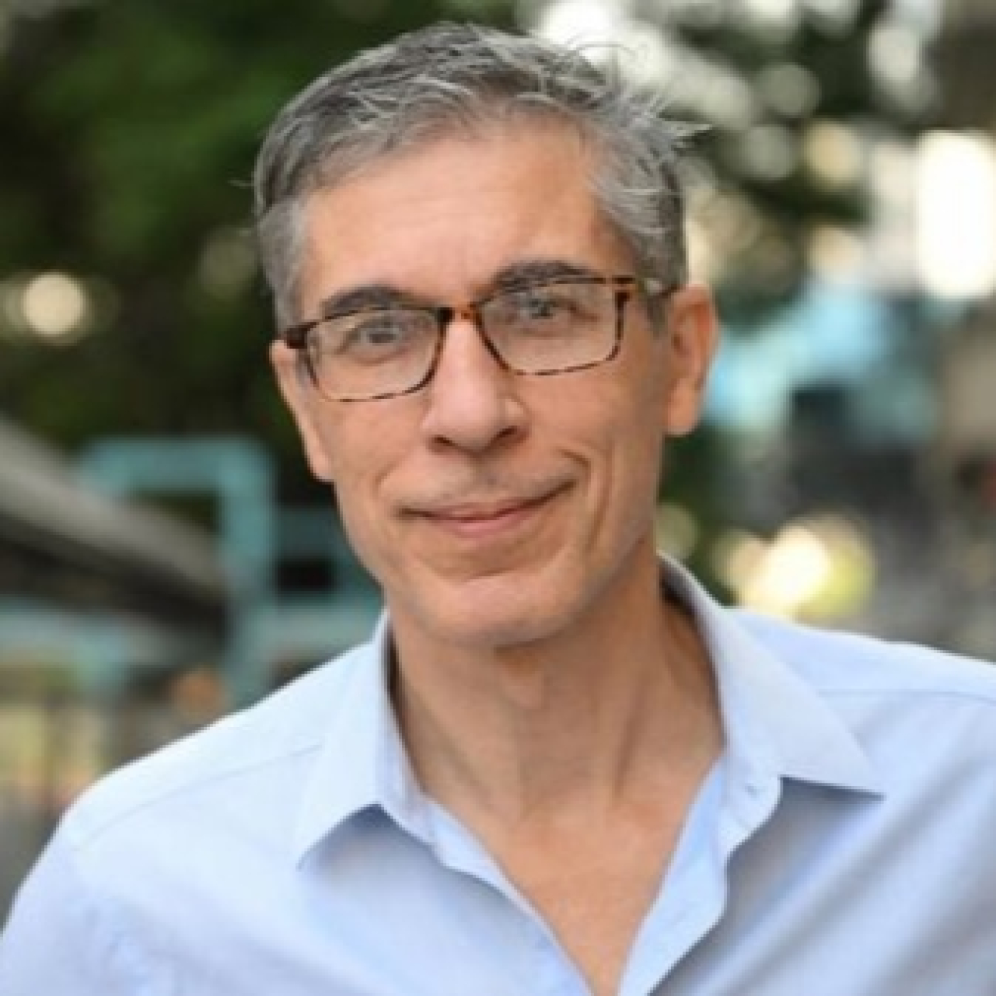 Agustín Etchebarne @aetchebarne (Economista, Director General de la Fundación Libertad y Progreso) Buenas Razones