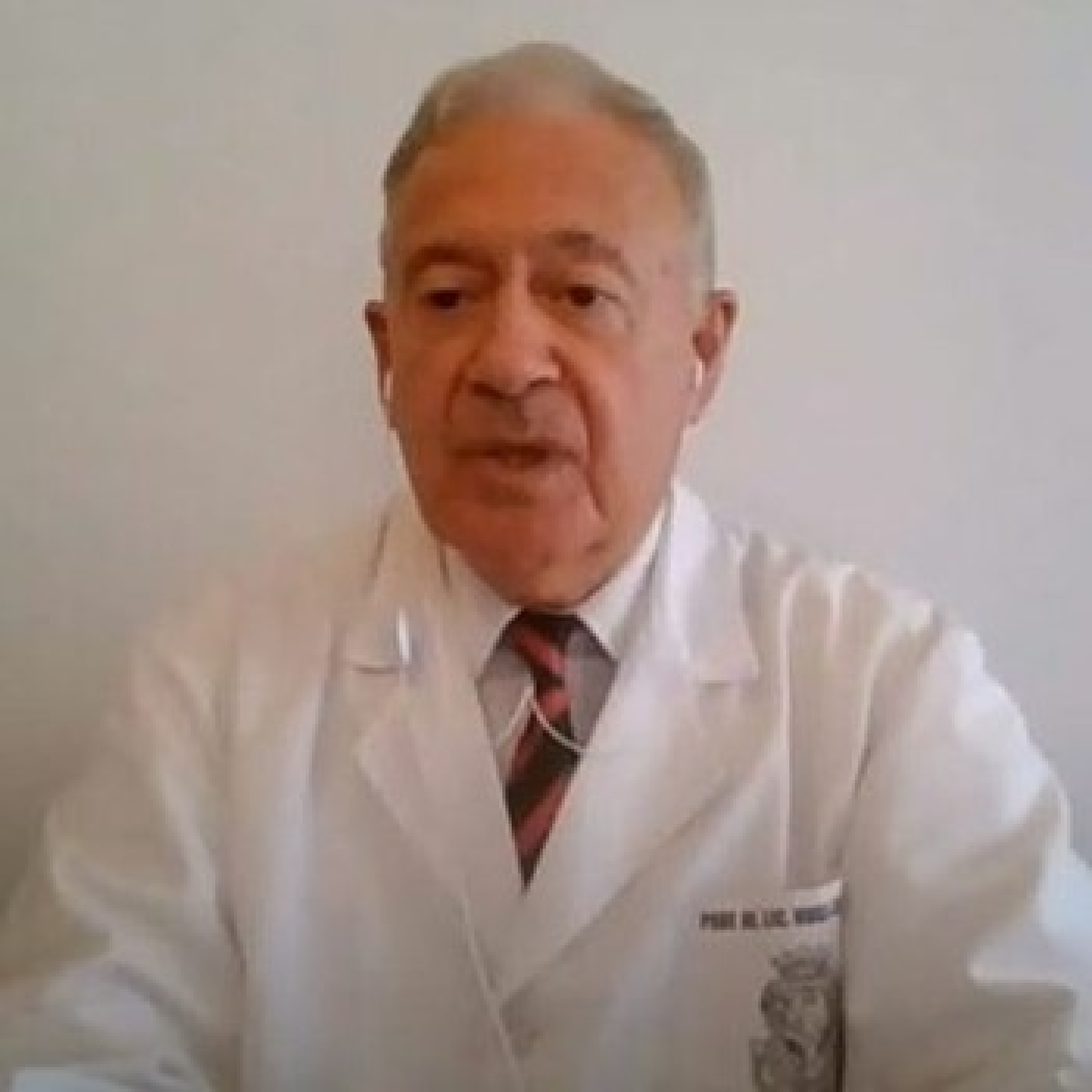 Hugo Pizzi (Médico Infectólogo, Prof. Titular Plenario de la Facultad de Medicina de la UNC) Buenas Razones