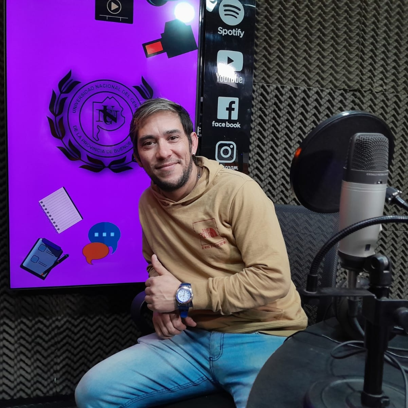 En Avenidas / Esteban Muia / Próxima presentación en La Rústica episode artwork