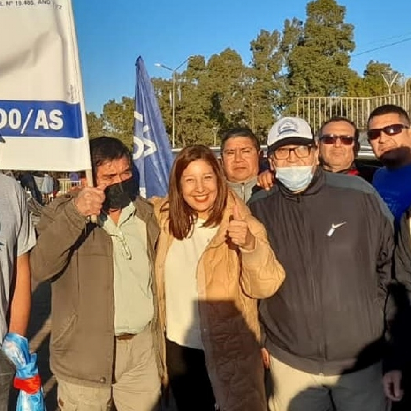 Retirados lograron hablar con la gobernadora en los festejos de la ciudad de Allen episode artwork