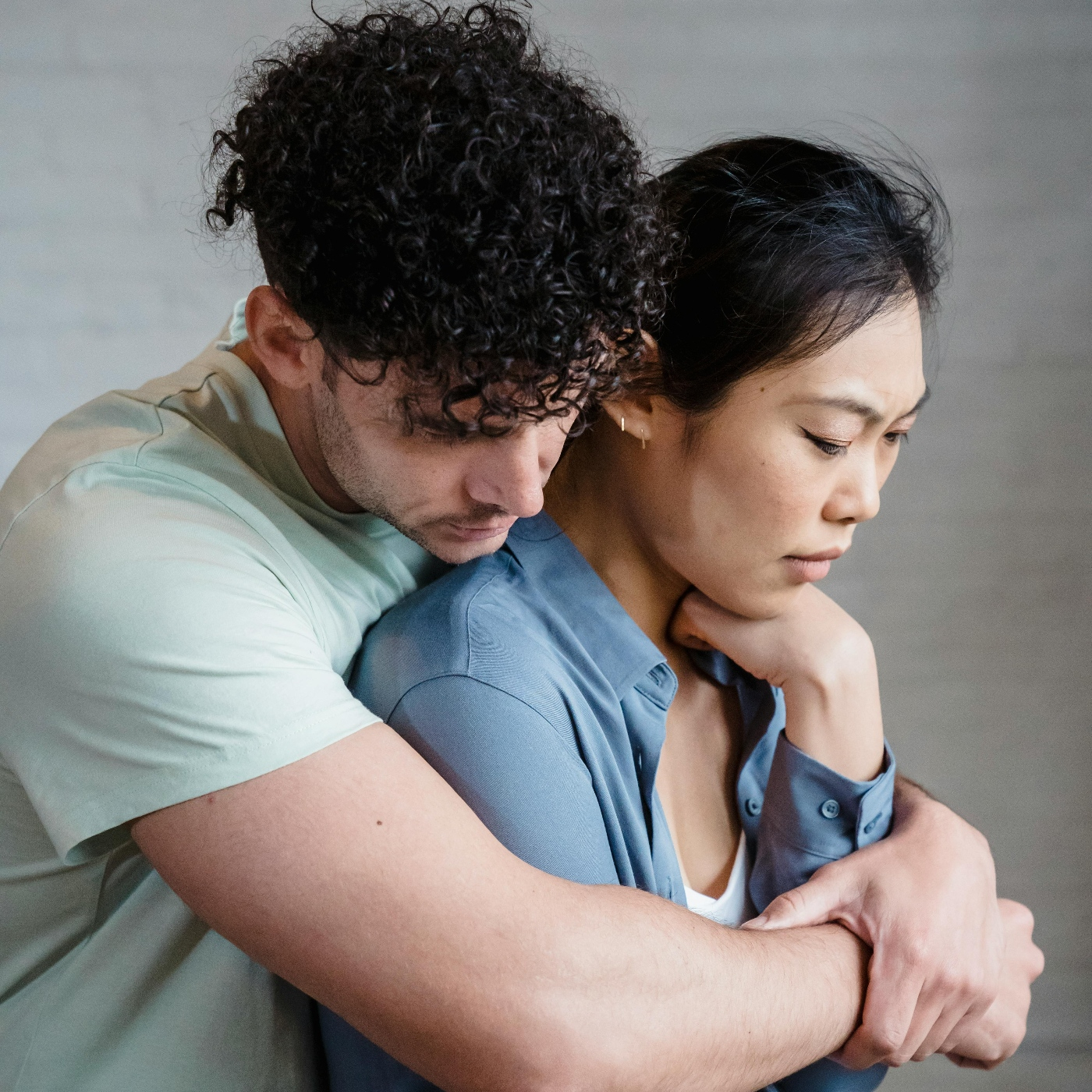 Perdona, vete y cierra la puerta