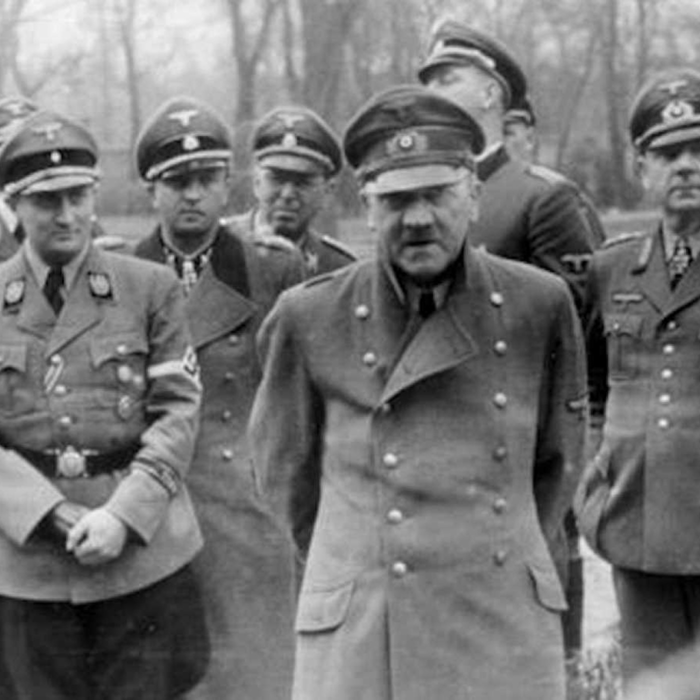 Adolf Hitler y los apóstoles del mal episode artwork