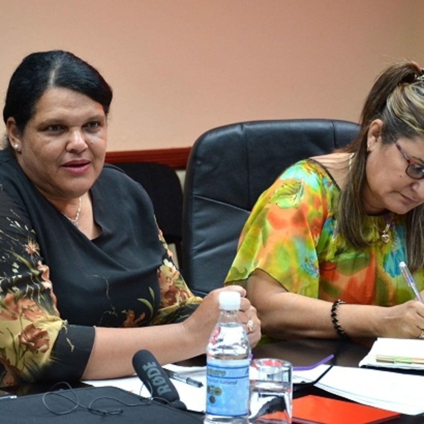 Chequean en Camagüey programas de informatización y desarrollo ferroviario episode artwork
