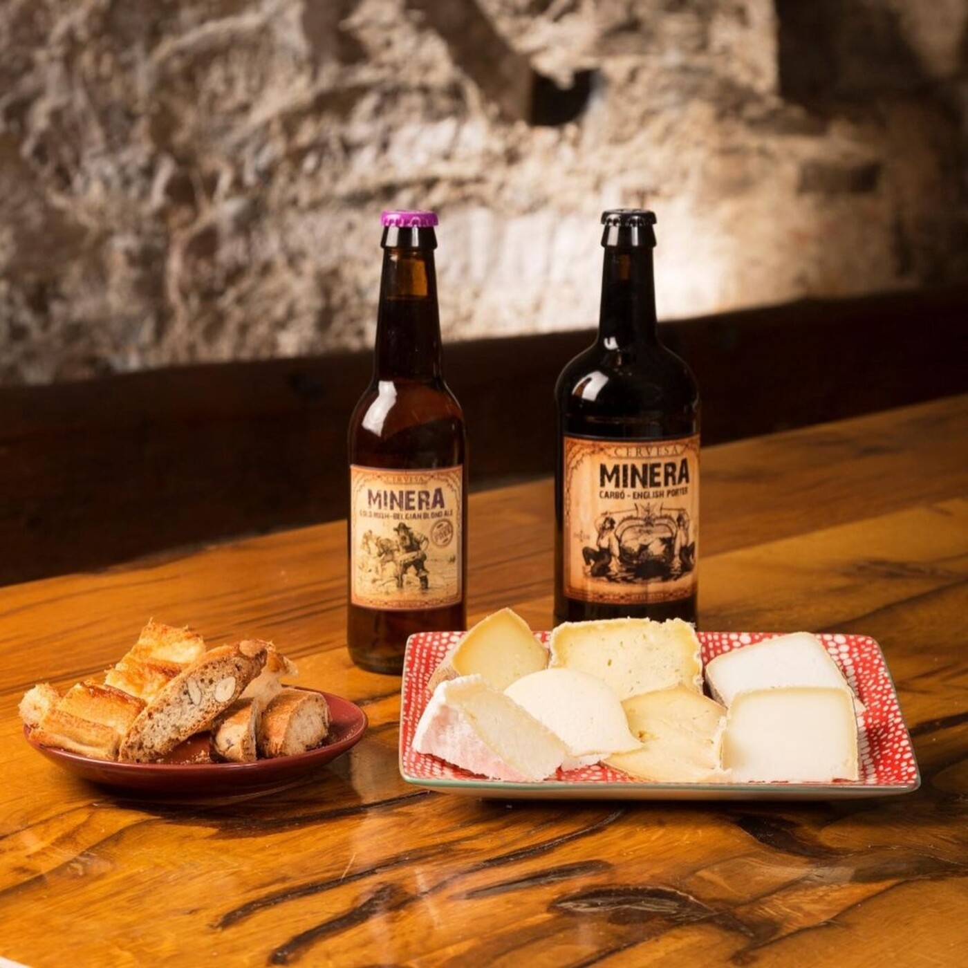 Formatgers de la marca Producte del Ripollès i la cervesa Minera faran 5 tasts al restaurant Dachs episode artwork
