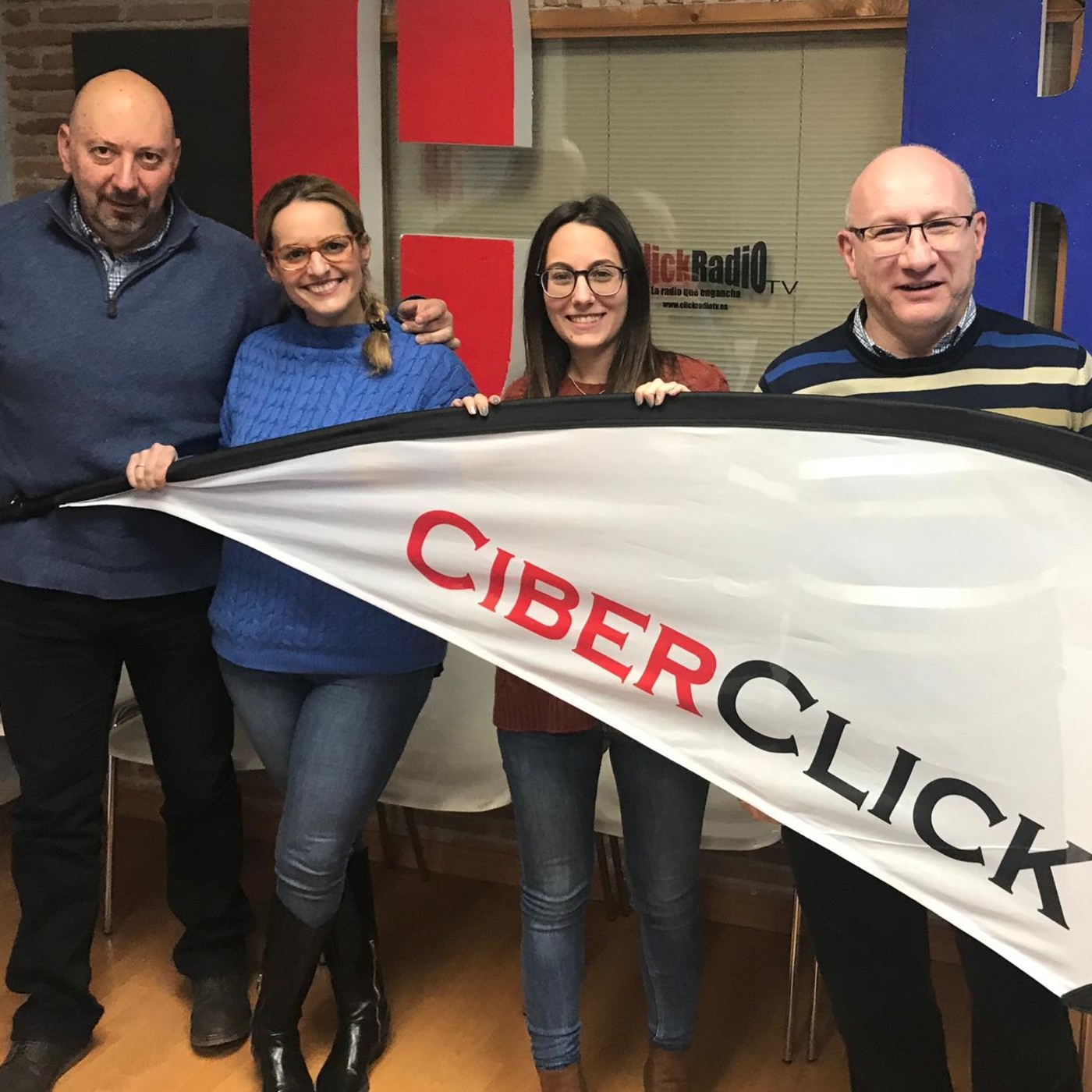 CiberClick t4x01 - INTRUSIONES episode artwork