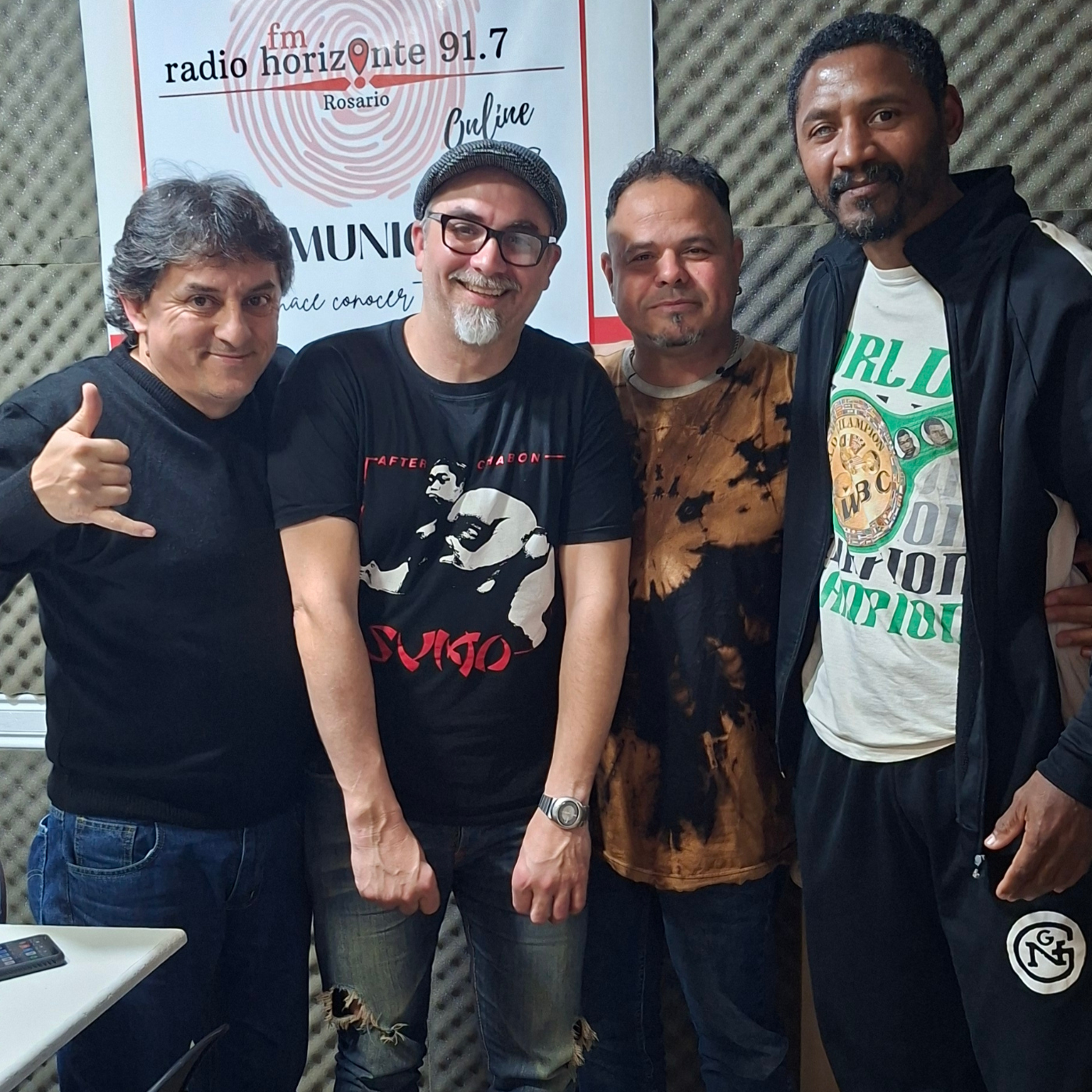 HOE EL INVITADO ES "DE LA VAINA" BANDA DE POP/ROCK DE LA CIUDAD DE ROSARIO. episode artwork