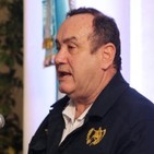 GIammattei entregará aeropuertos a munis para evitar el Congreso