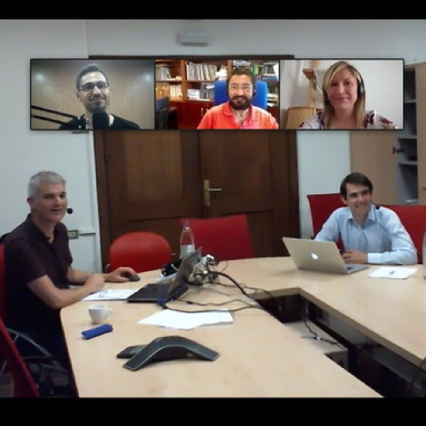 Ep215: Expansión Cósmica; Tormentas Solares de la Antigüedad; Dinosaurios Alados; Inflación Geométrica