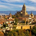 Entrevista a Cristina Dávila de la Cruz, responsable de la Oficina de Turismo de Segovia, España.
