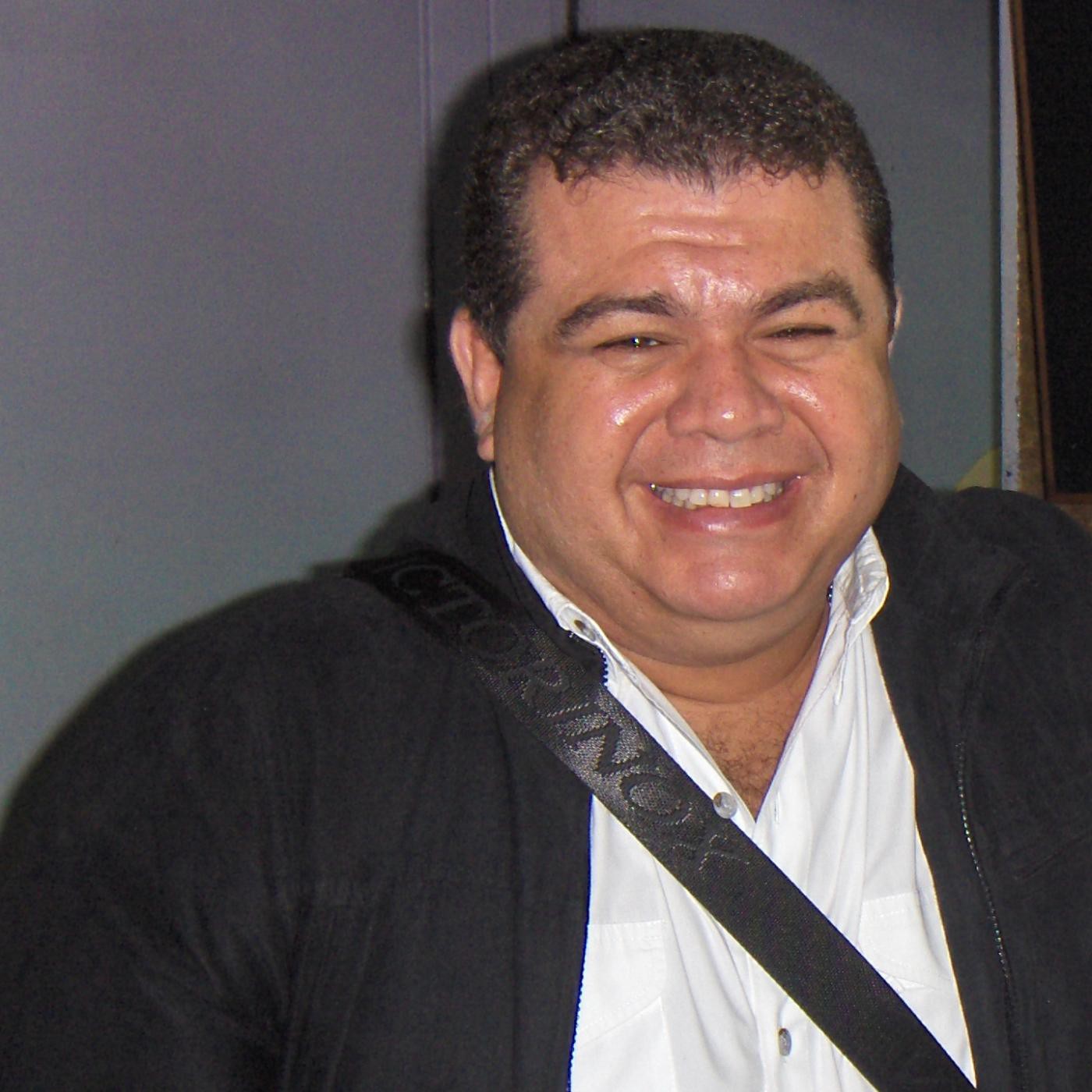 Alexander Flores "Mi Bello Lago"