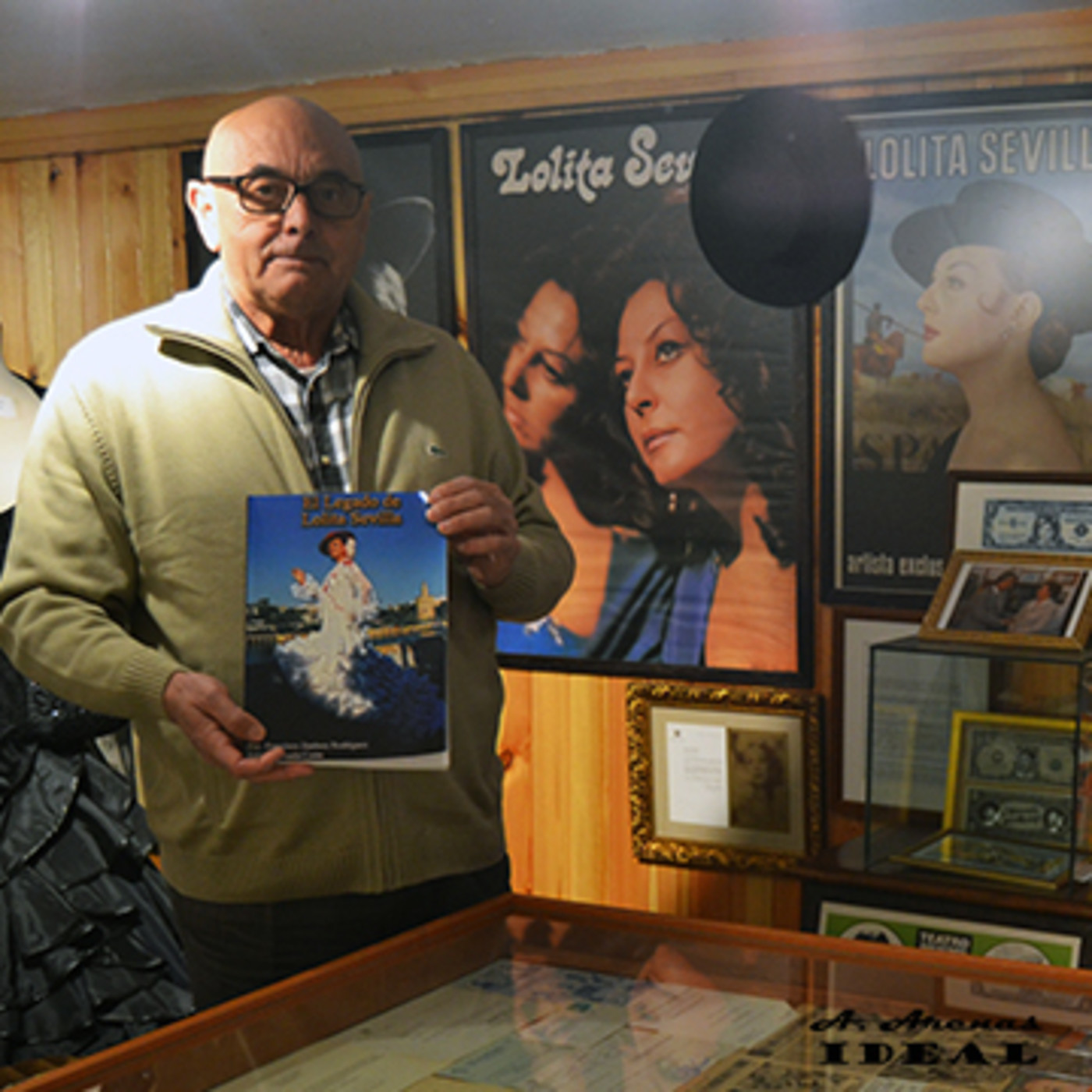 Entrevista a Francisco Jiménez, autor de 'El legado de Lolita Sevilla' (Ed. Granada Costa) episode artwork