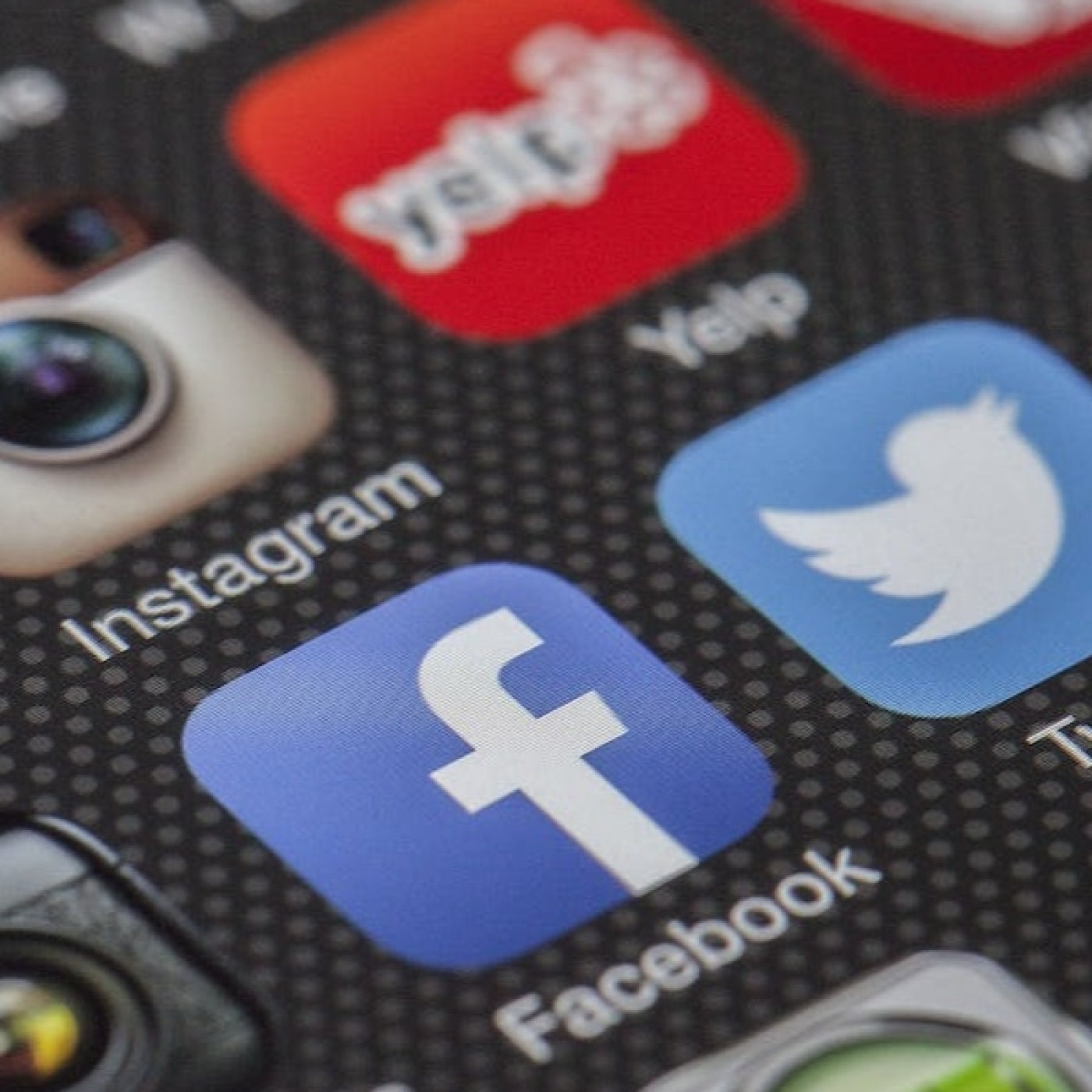 Publicaciones fraudulentas empleos en redes sociales