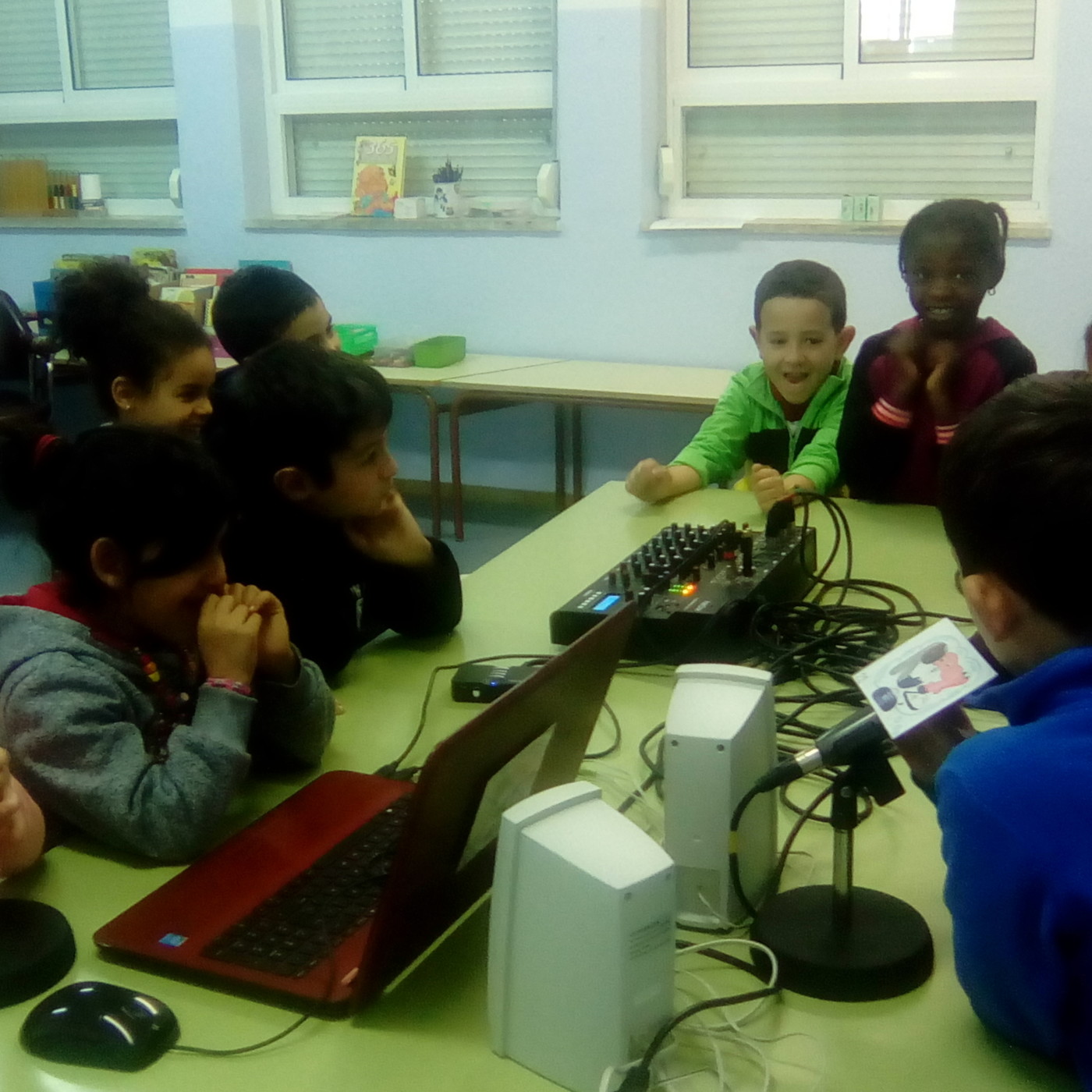 JzRADIO (PROYECTO DE RADIO ESCOLAR