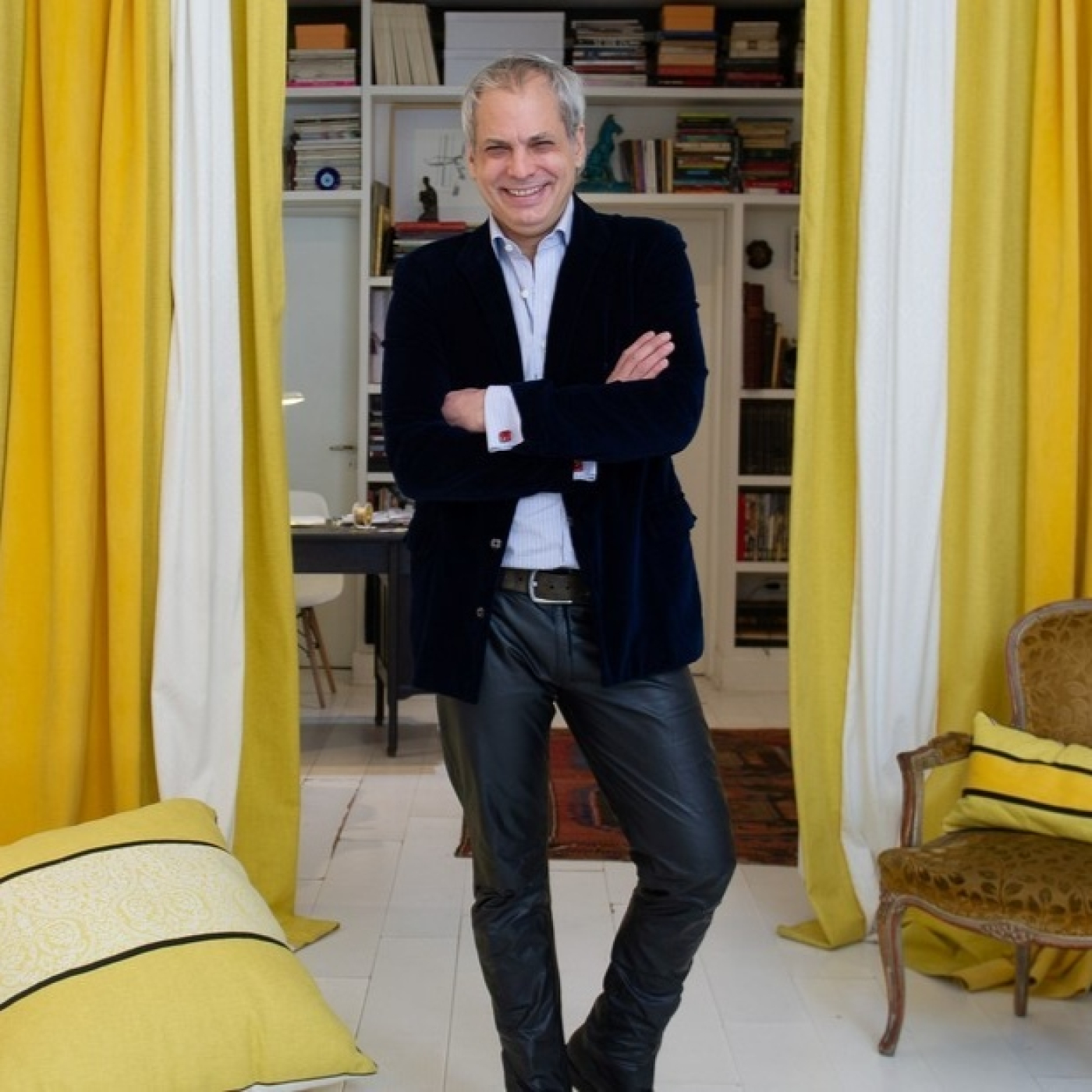 Francisco Ayala (Diseñador, Presidente de la Cámara Argentina de la Moda) No La Vimos Venir @rpmalmendros
