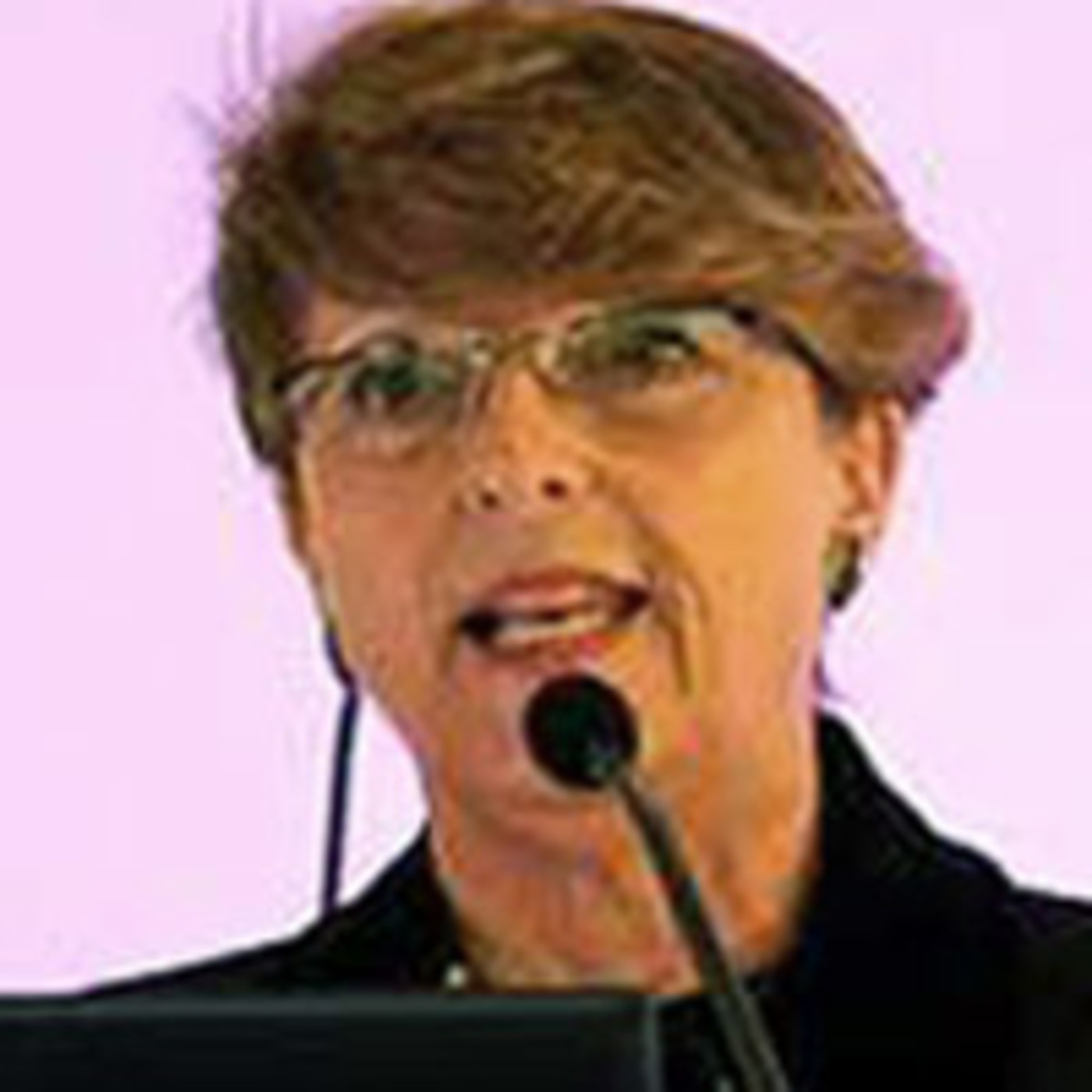 Ester Martínez: "Los abuelos dan a los nietos raigambre... sentido de pertenencia"