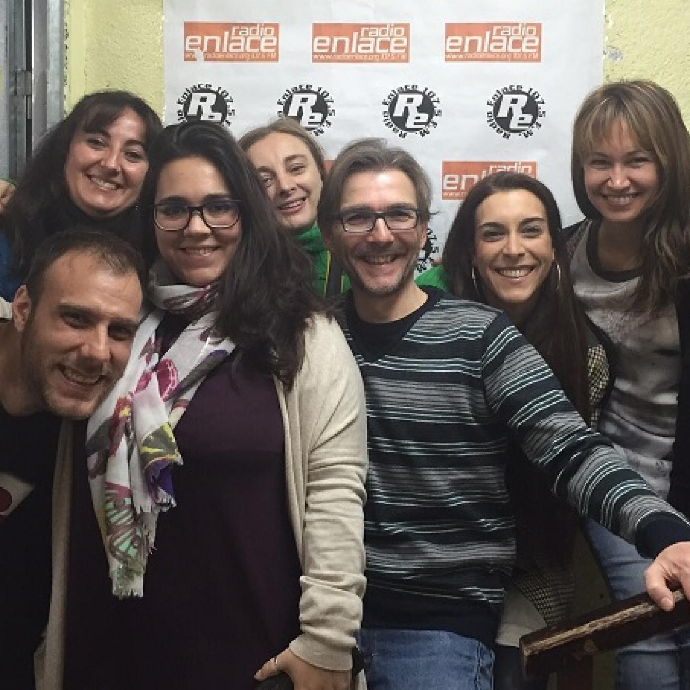 Podcast De Todo Un Poco Radio