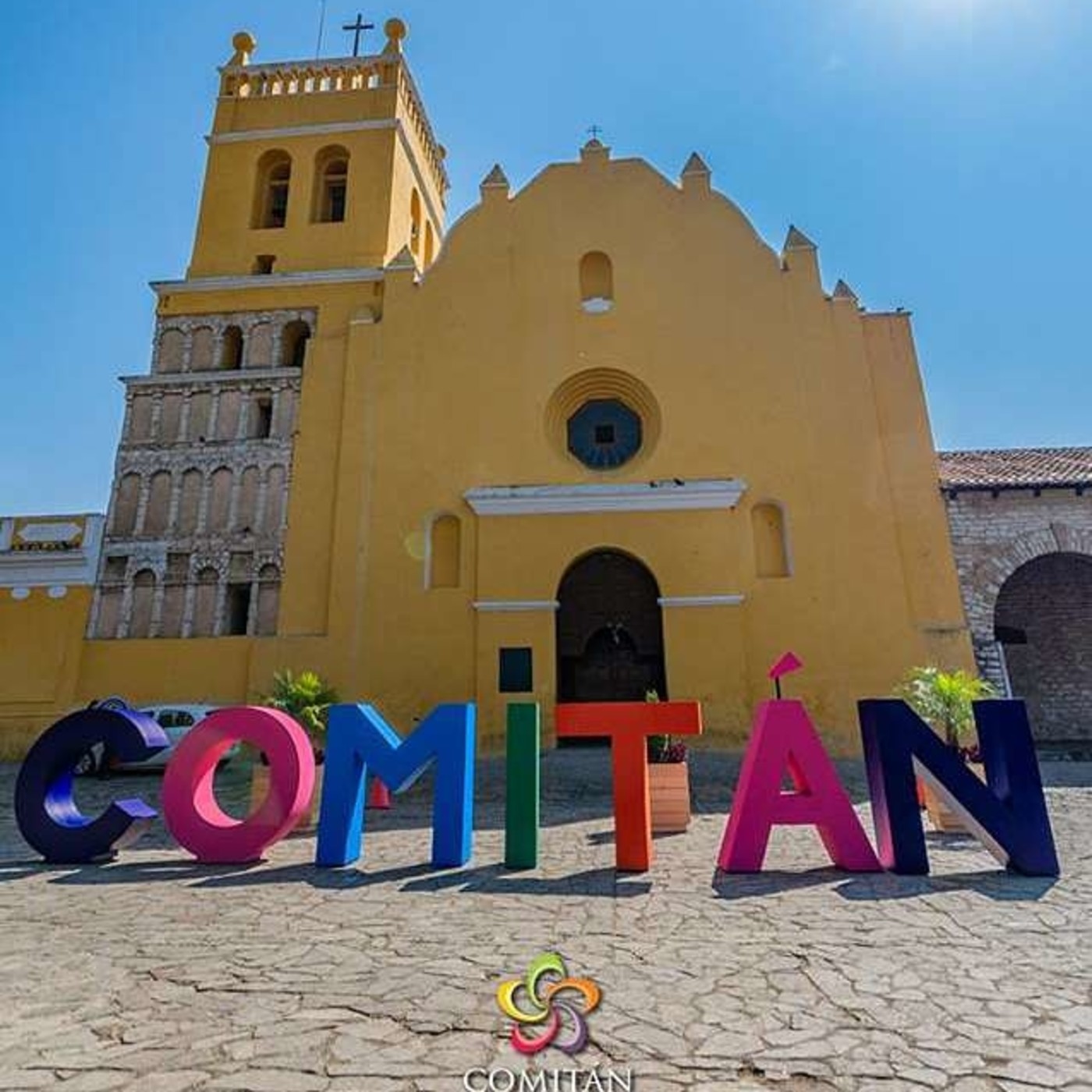 PLATIQUEMOS DE TURISMO