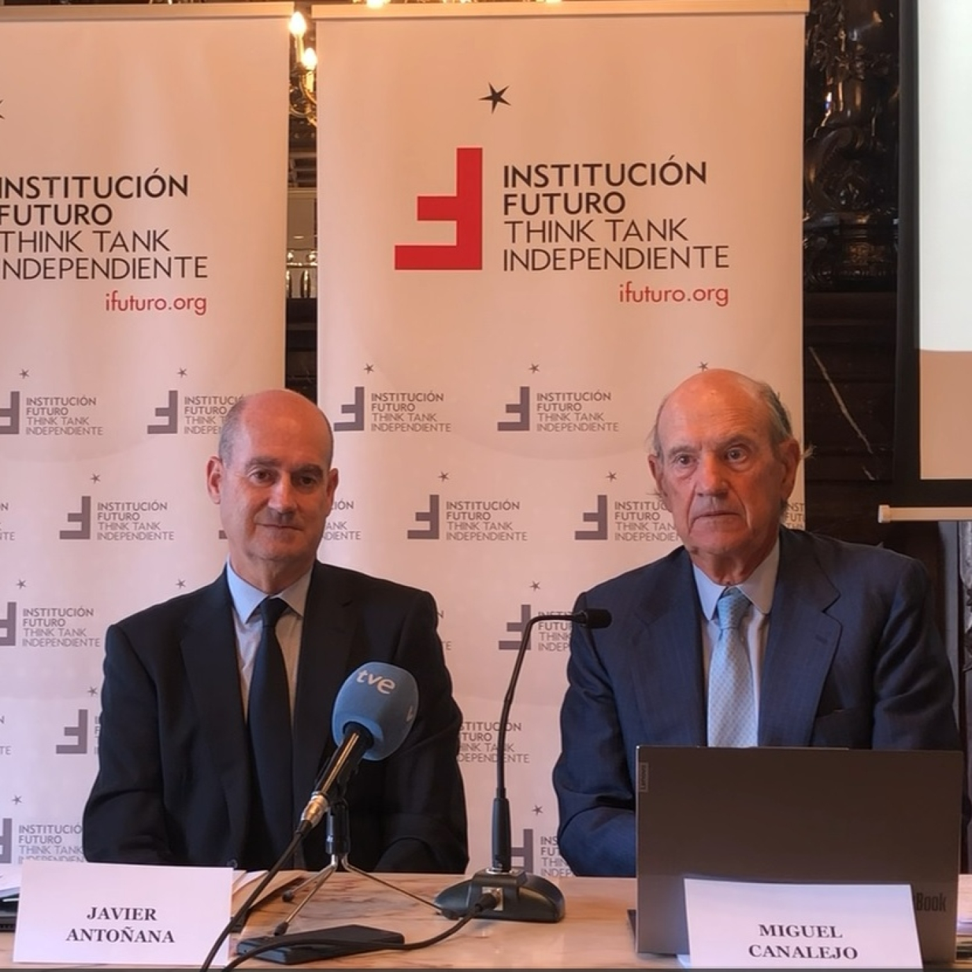 Podcast Institución Futuro