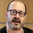 Enrique del Árbol: "La barrera idiomática para ayudar a estas familias sirias es lo más complicado"