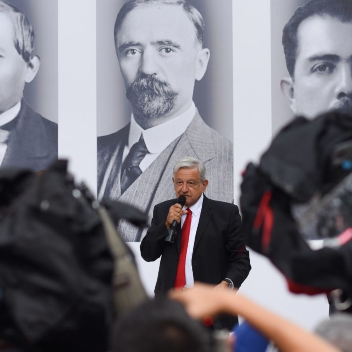 Conferencias Lic. Andrés Manuel López Obrador