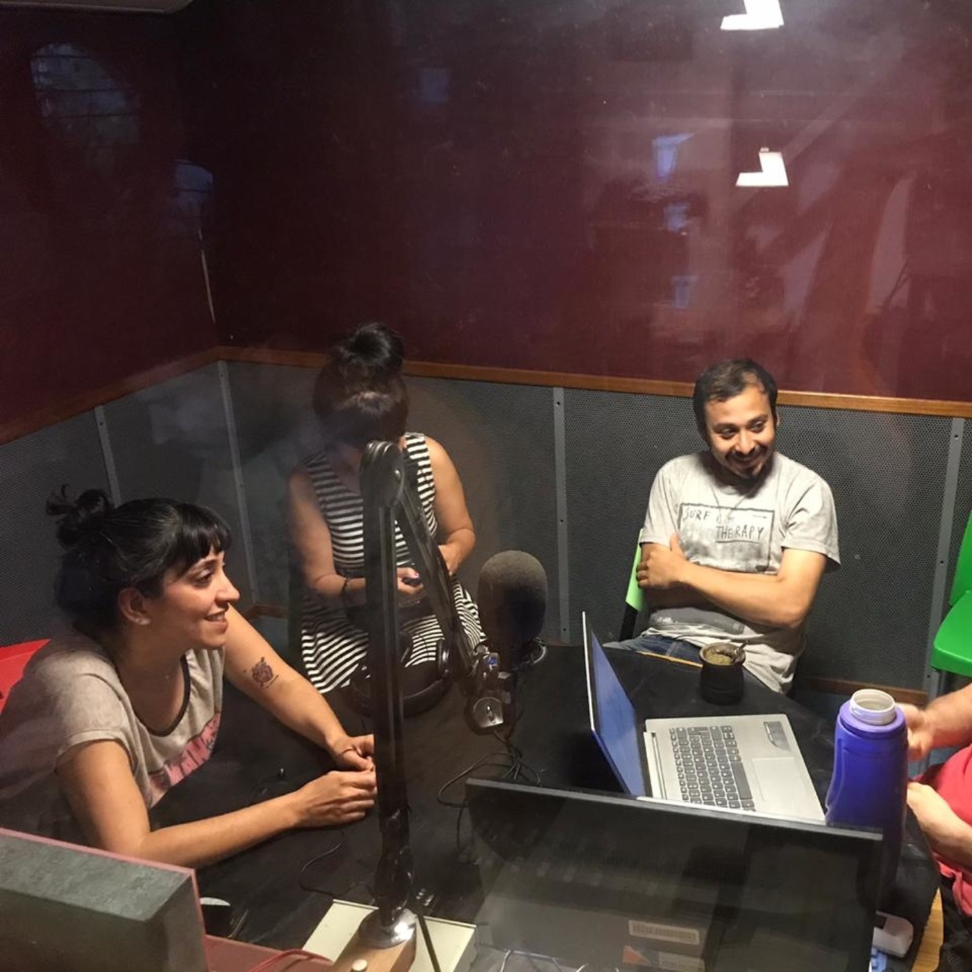 Mesa de periodistas: Música, identidad, industria y feminismos. episode artwork